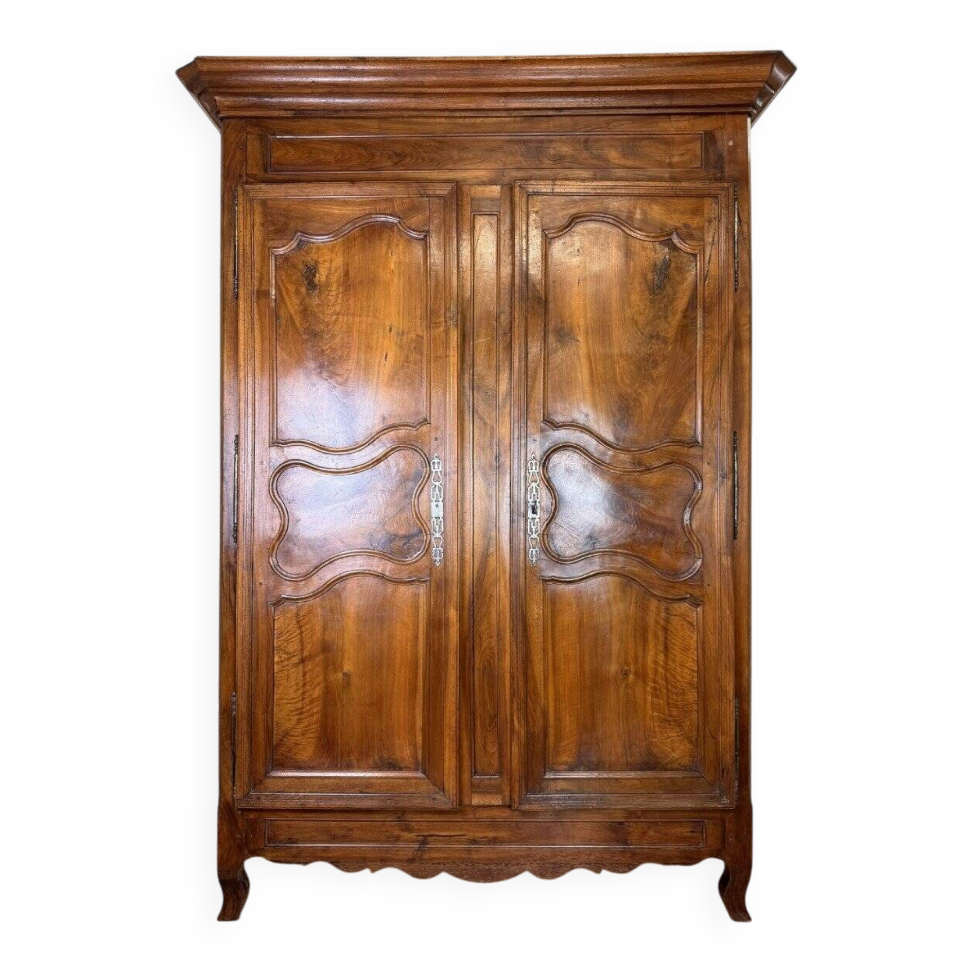 Armoury Lxv (17th Century) in Solid Walnut