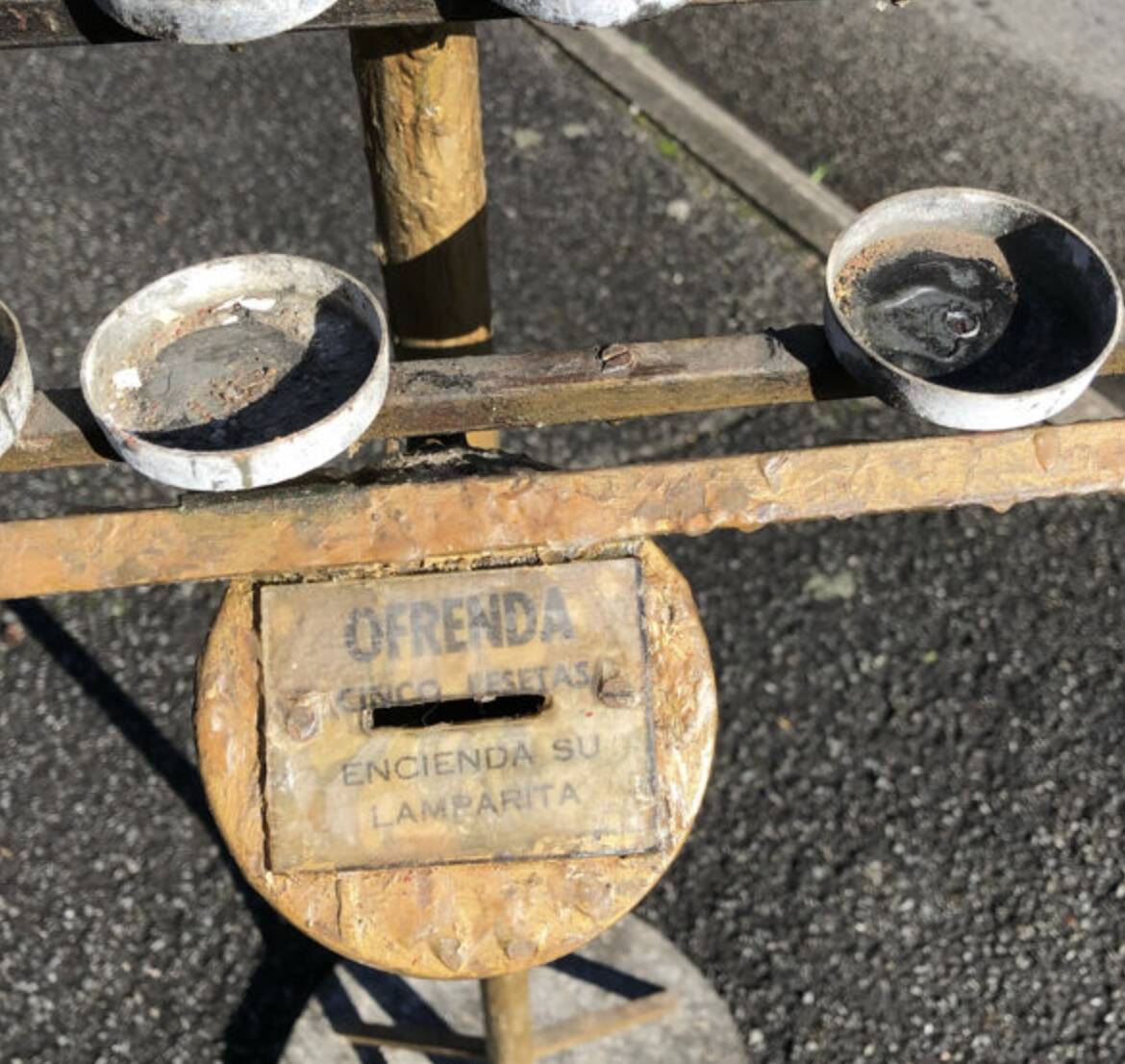 Lustre bougie église Espagne