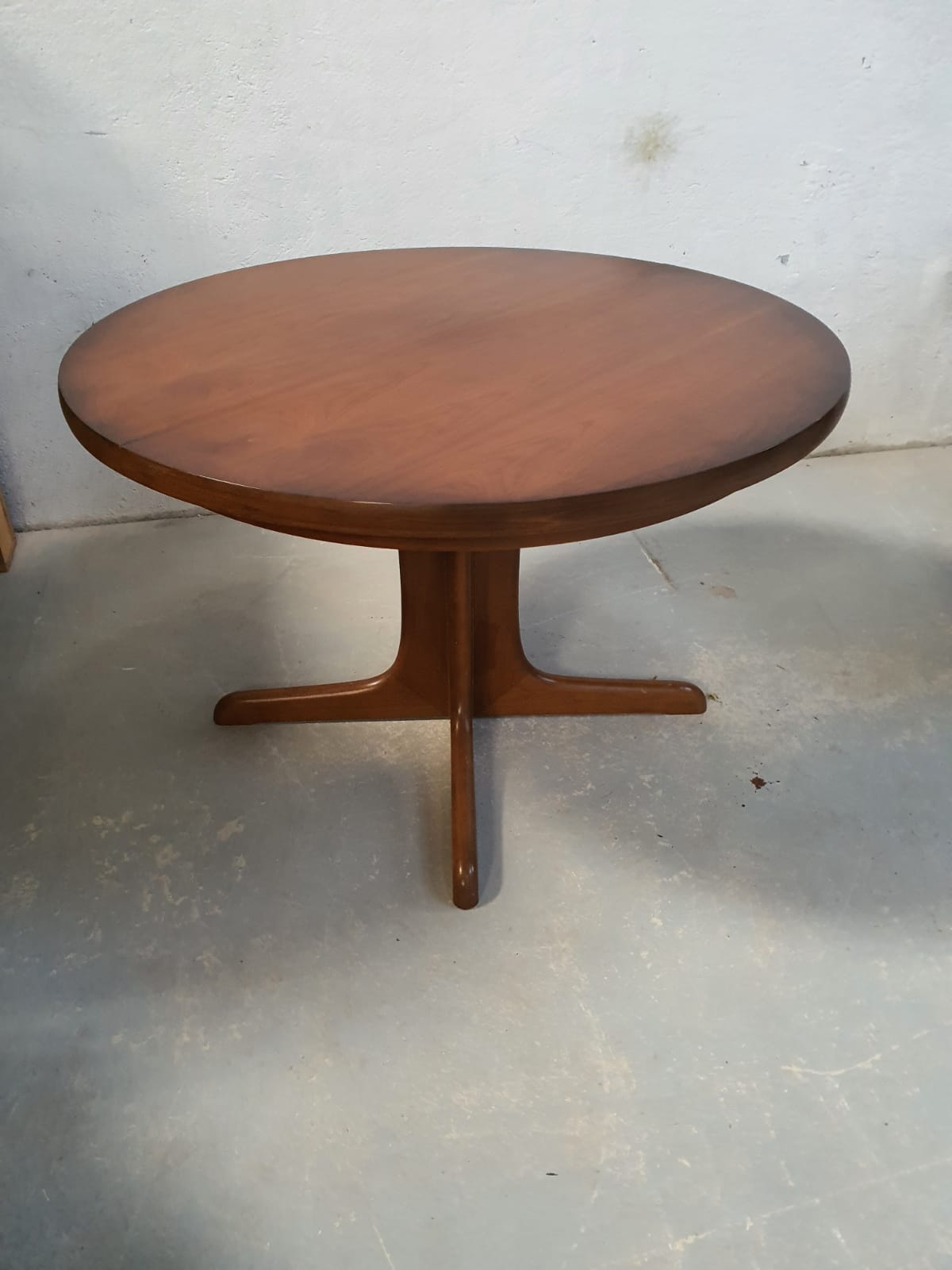 Table ronde extensible baumann en merisier