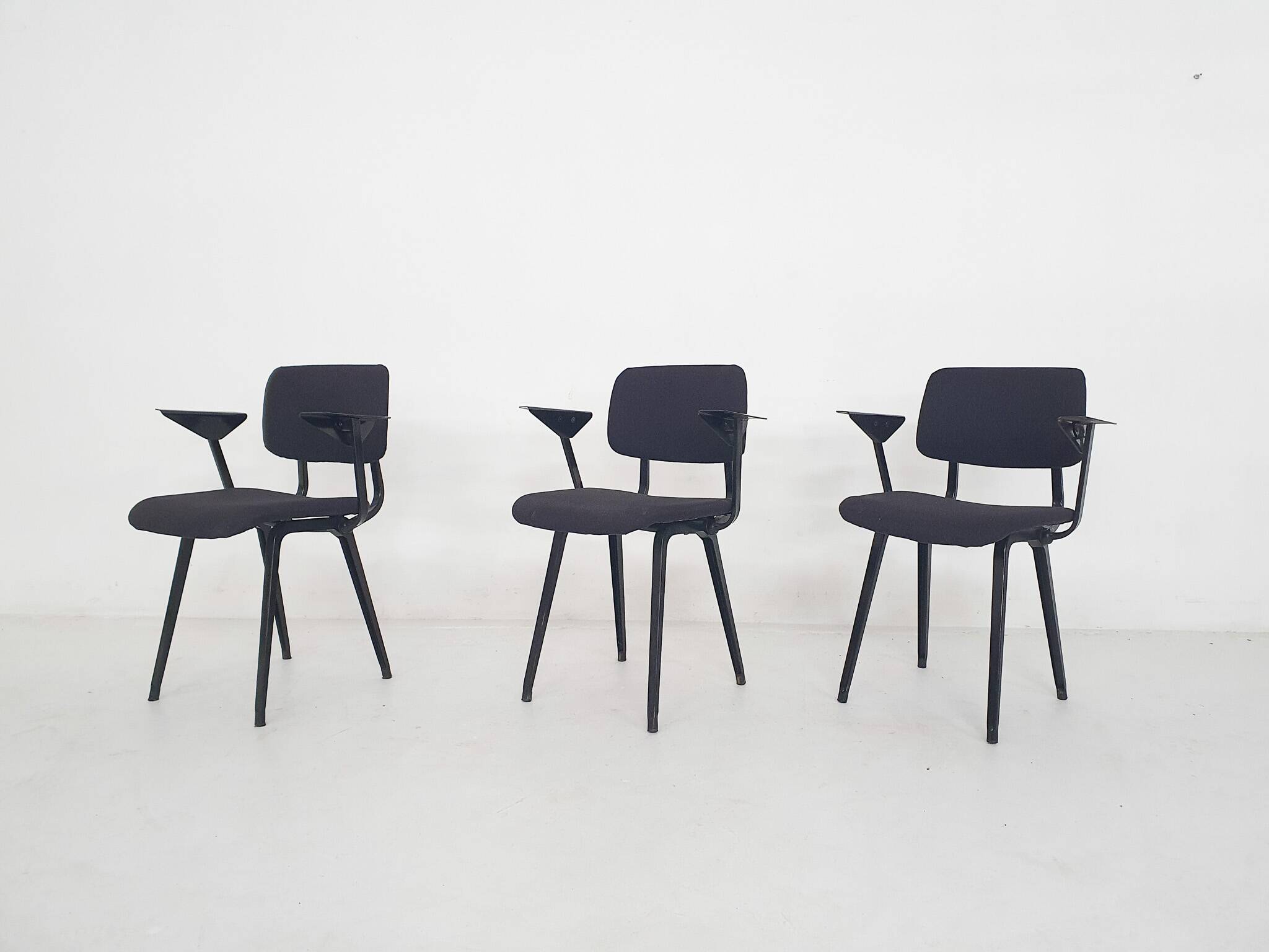 Set of three Friso Kramer for Ahrend de Cirkel "Revolt" chairs, The Nether
