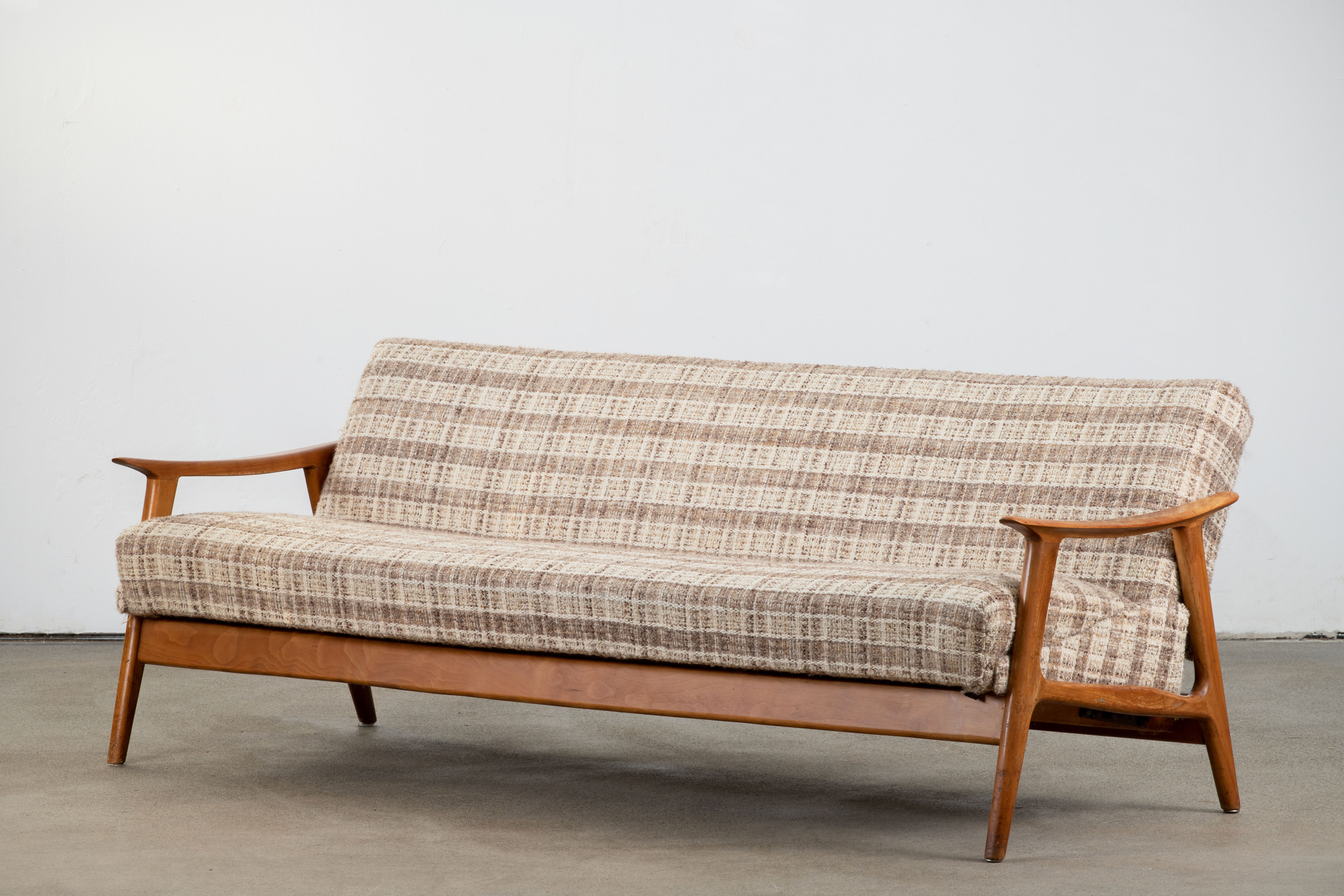 Scandinavian sofa 201 cm