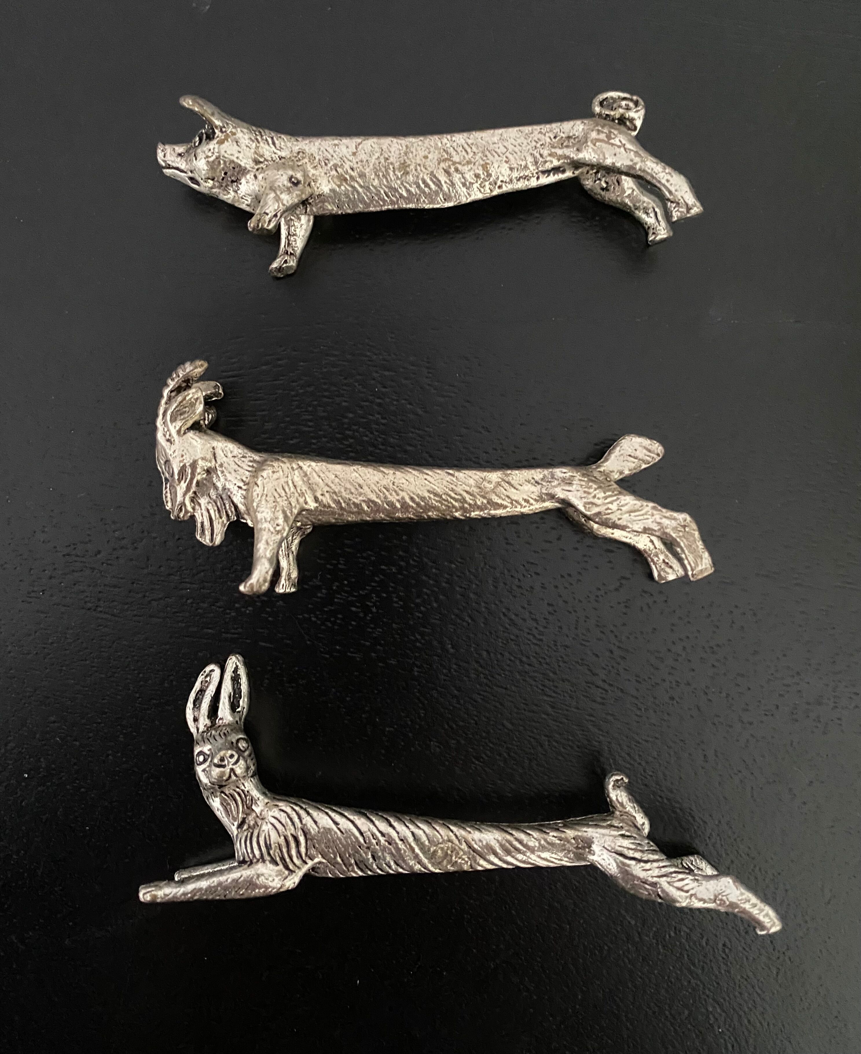 6 various animal knife holders