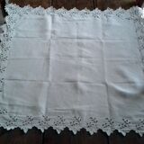 Square tablecloth old white lace Richelieu