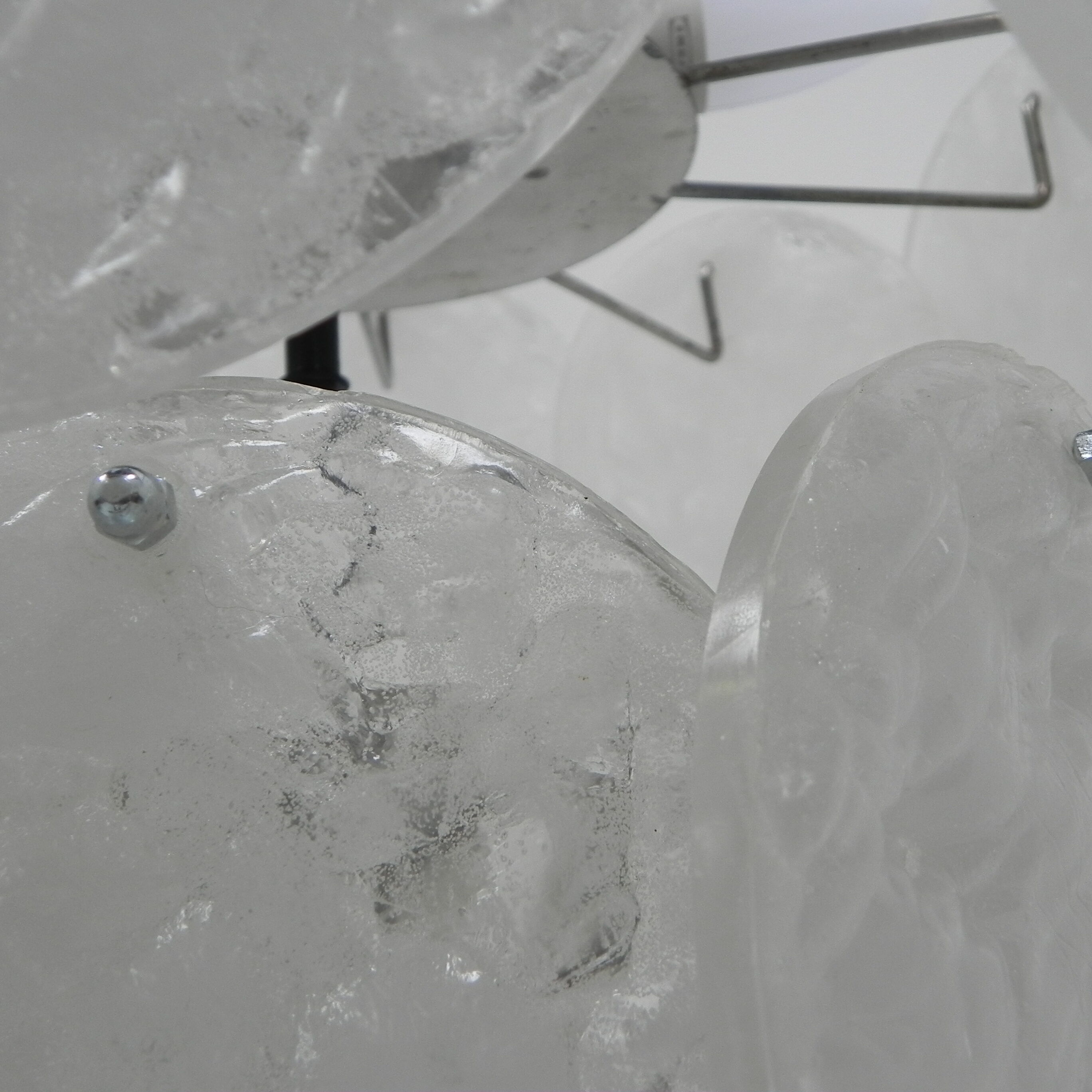 Frosted ice hanging lamp with 18 plastic discs