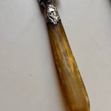 18 Wiskemann table knives in horn