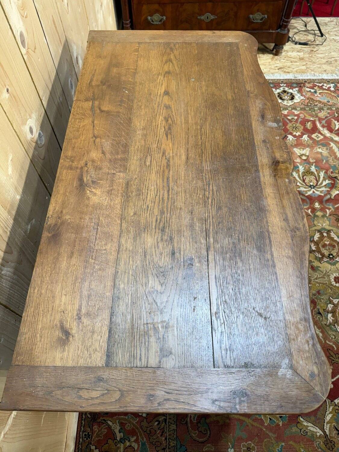 Nîmes Louis XV commode in carved oak