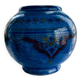 Old vase signed Safi Serghini