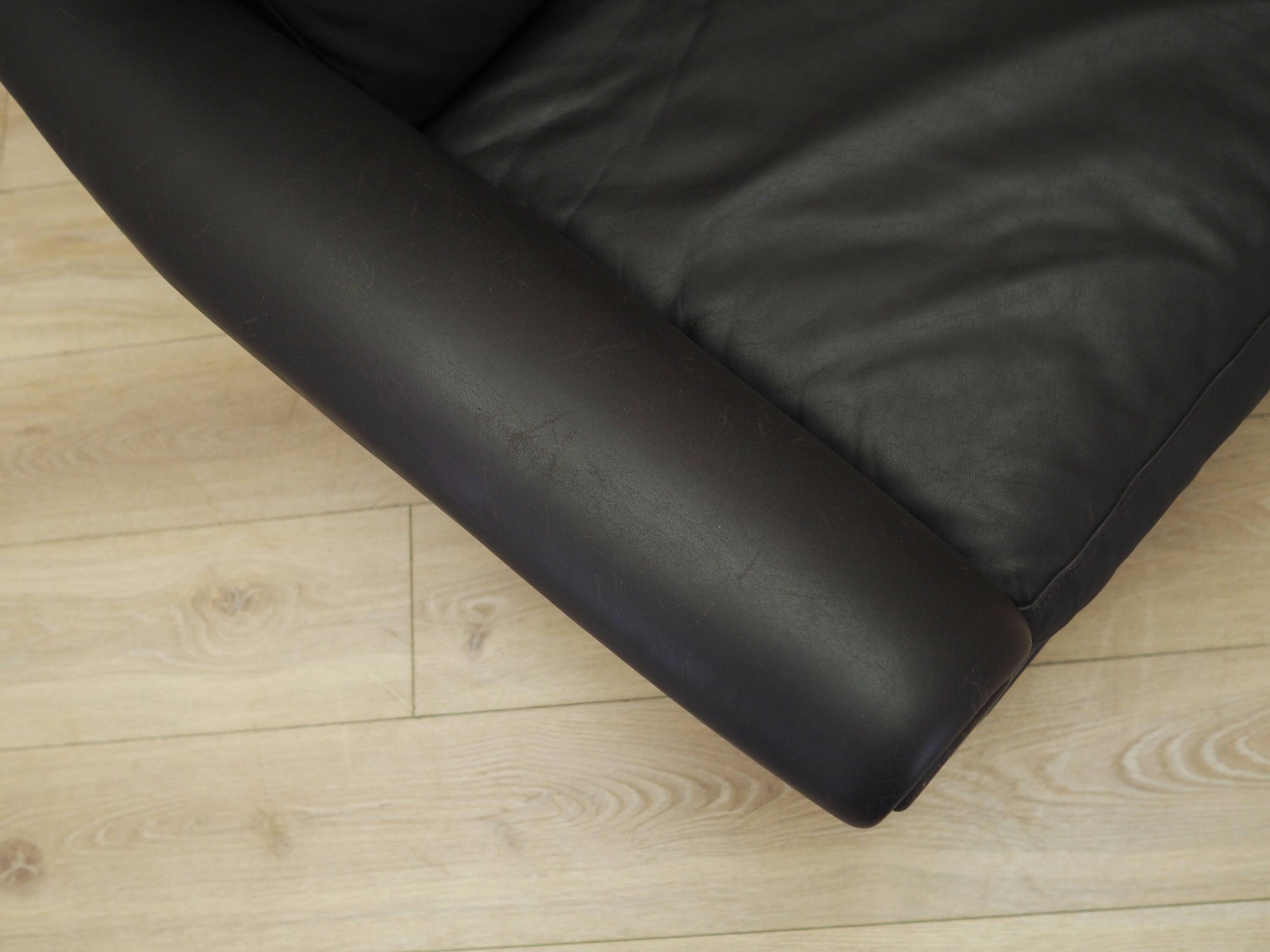 Fauteuil en cuir marron, design danois, années 1960, designer : Aage Christiansen.