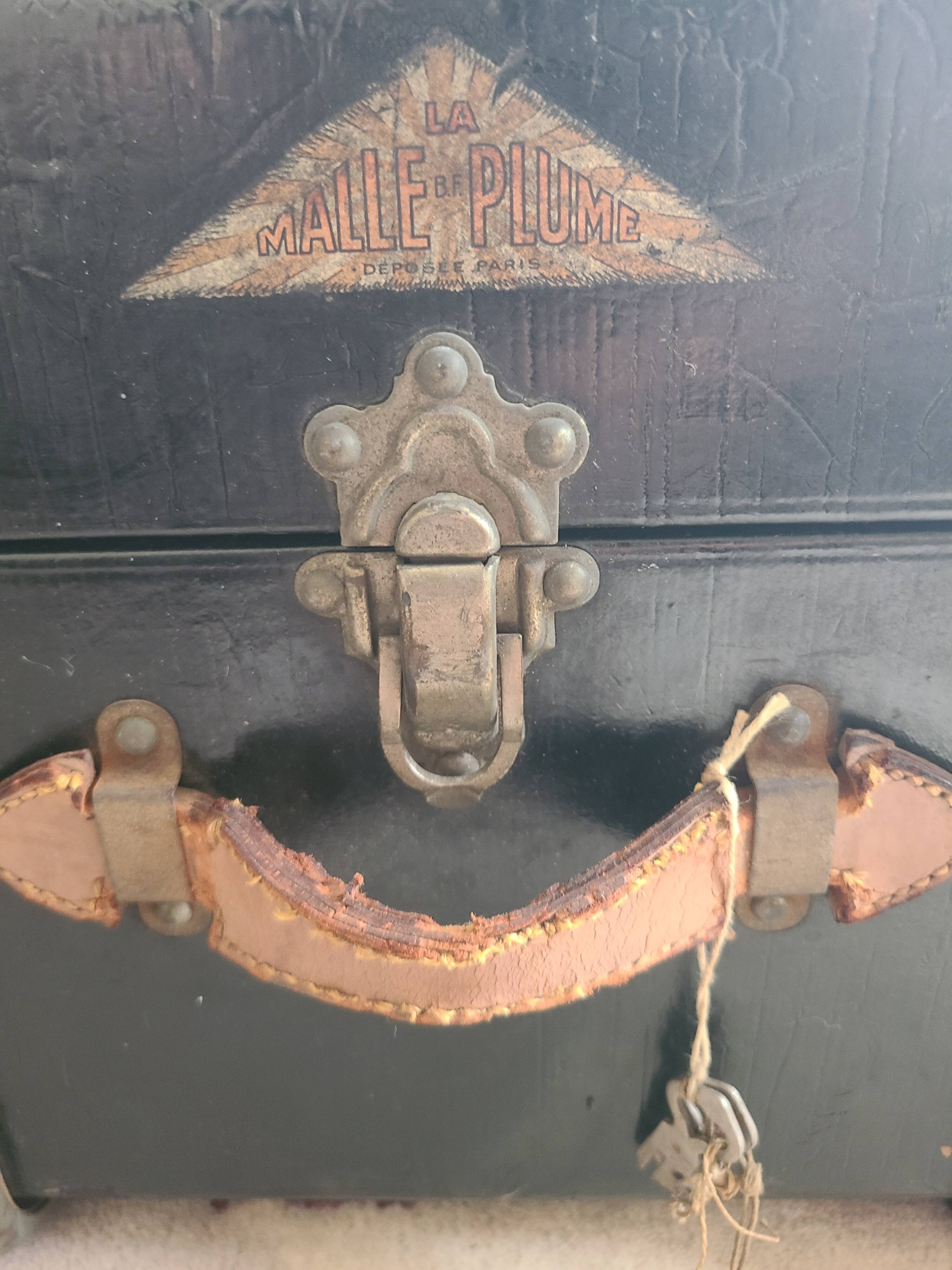 1920 Malle auto "malle plume". Very good condition with keys.