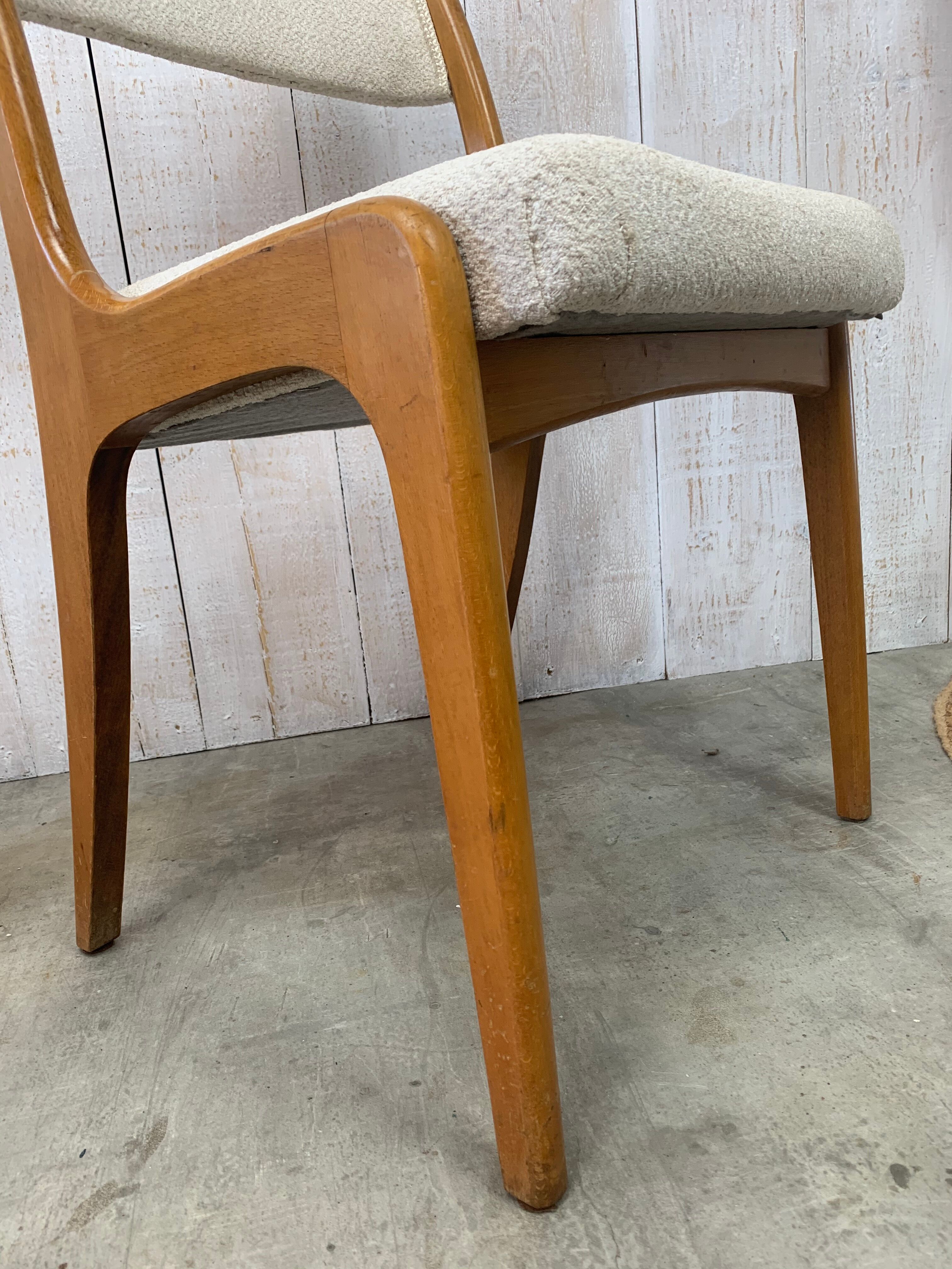 Series of 4 chairs