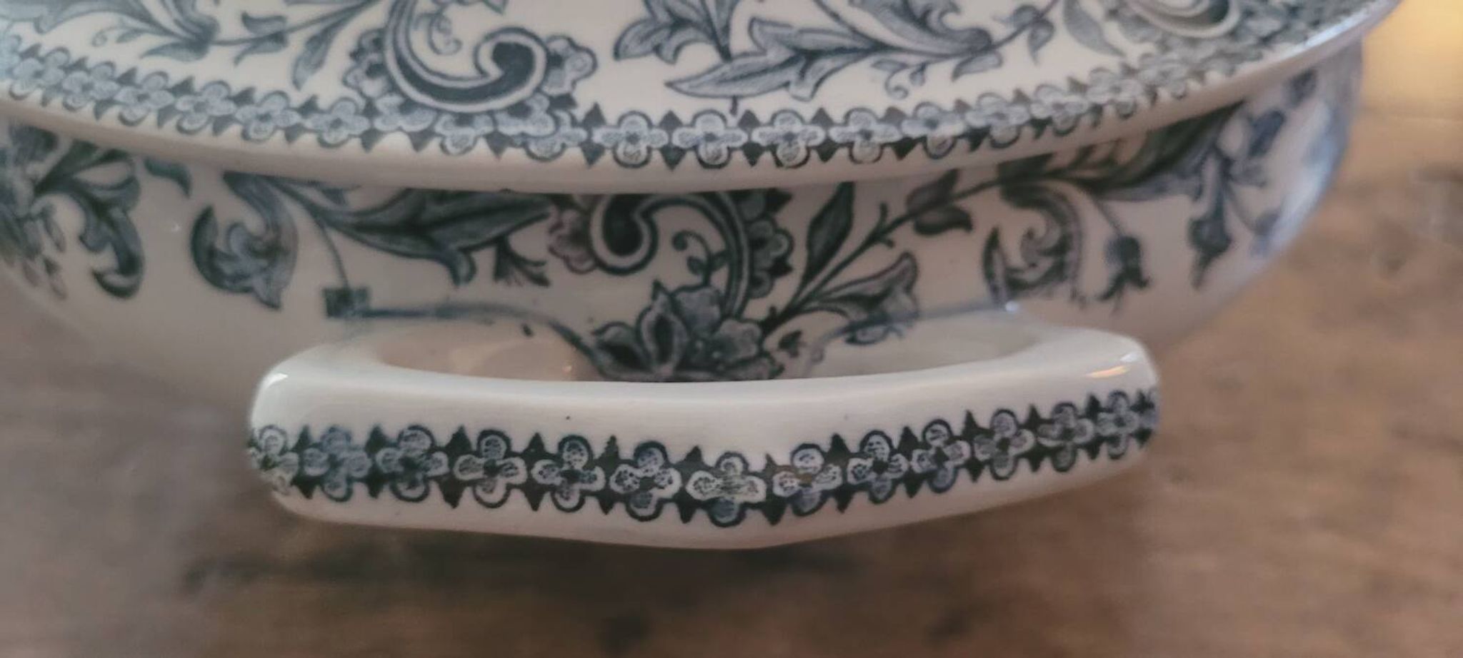 St Amand soup tureen