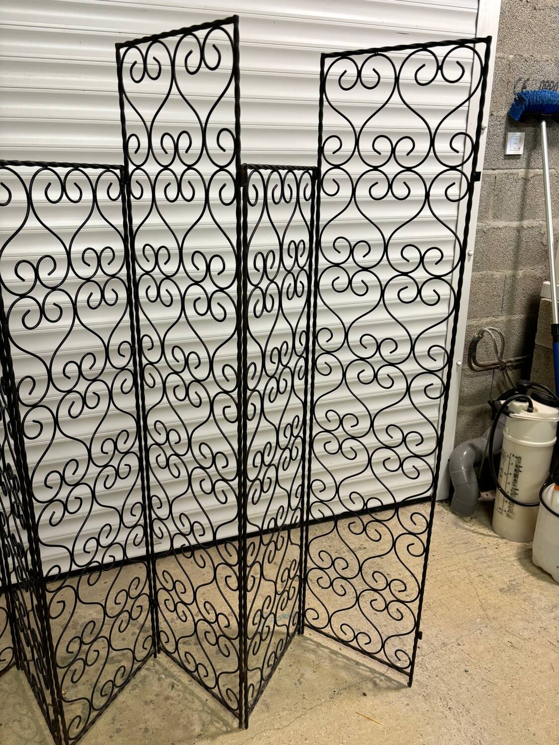Wrought iron screen