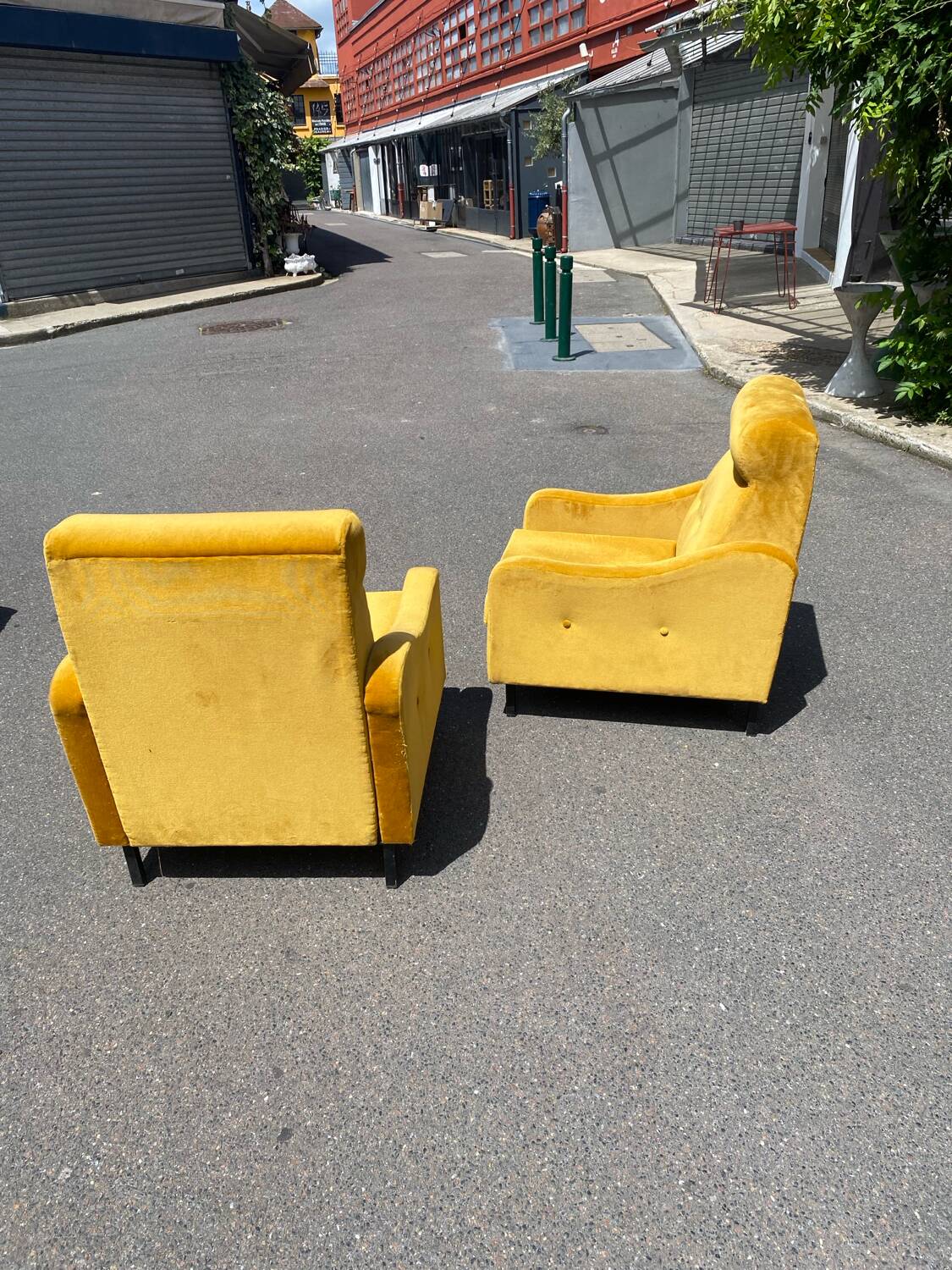 Pairs of Italian armchairs