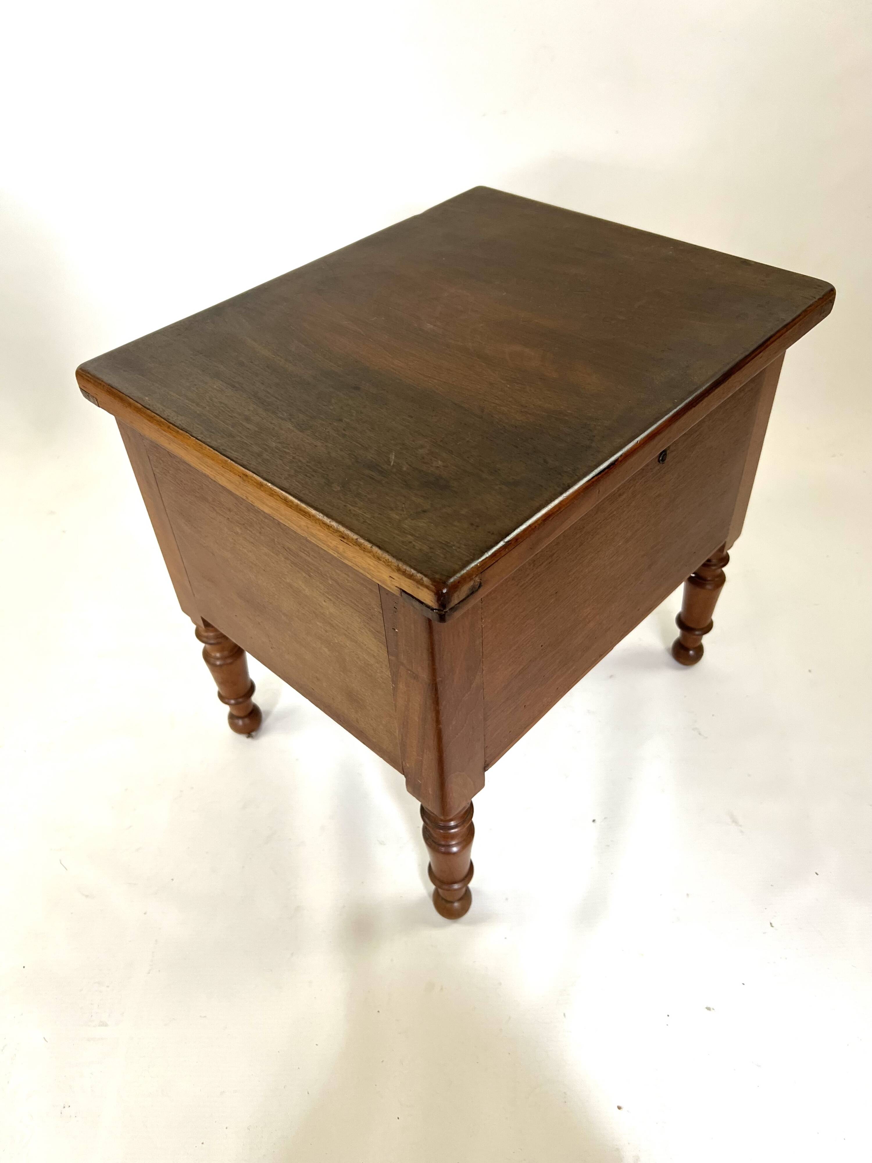 Wooden entrance chest stool