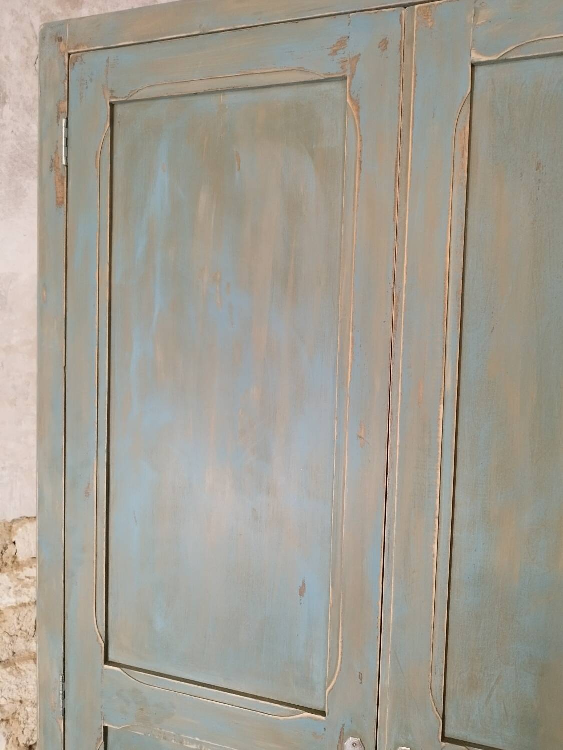 Armoire parisienne