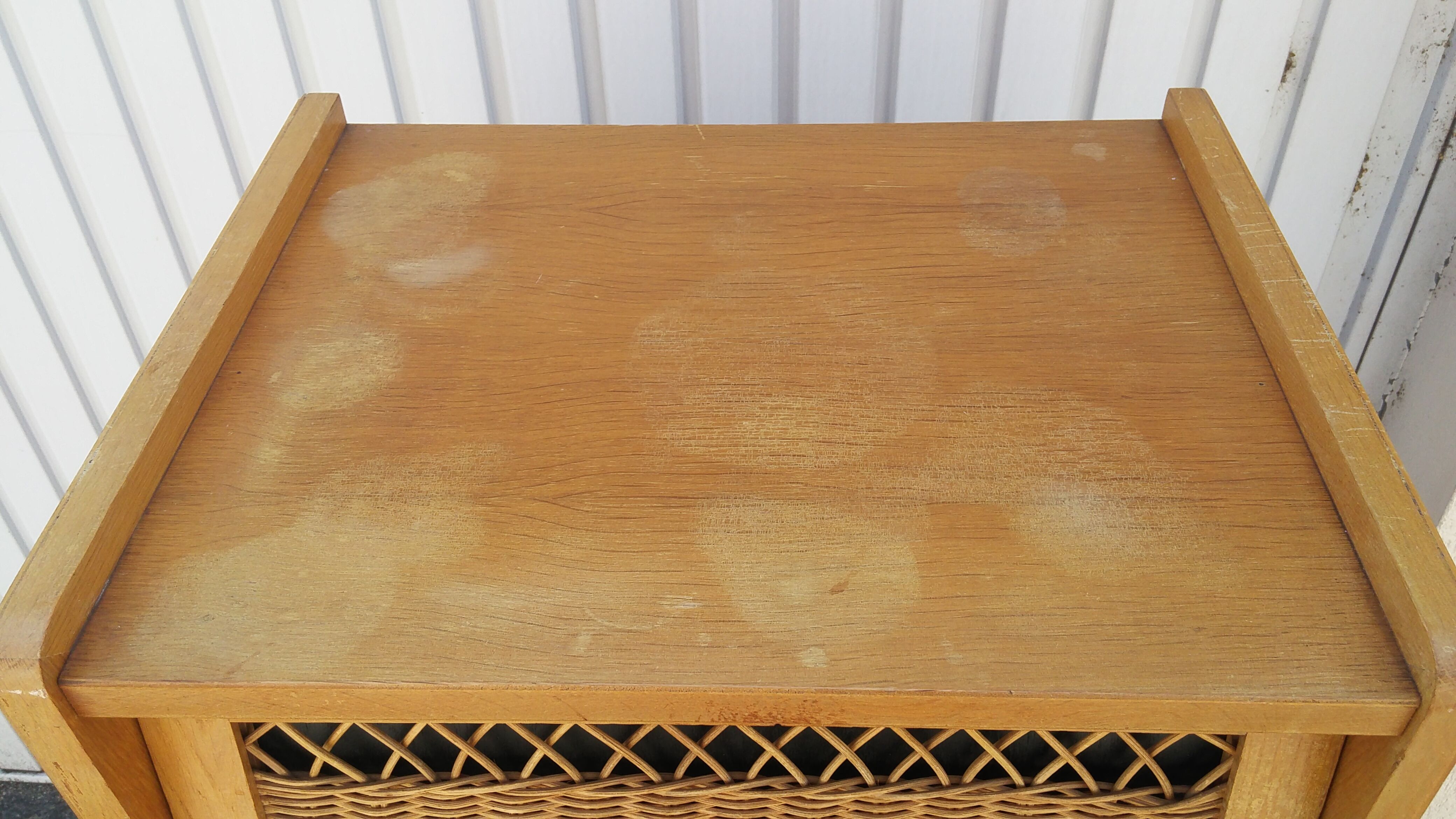 Dresser in oak and wicker