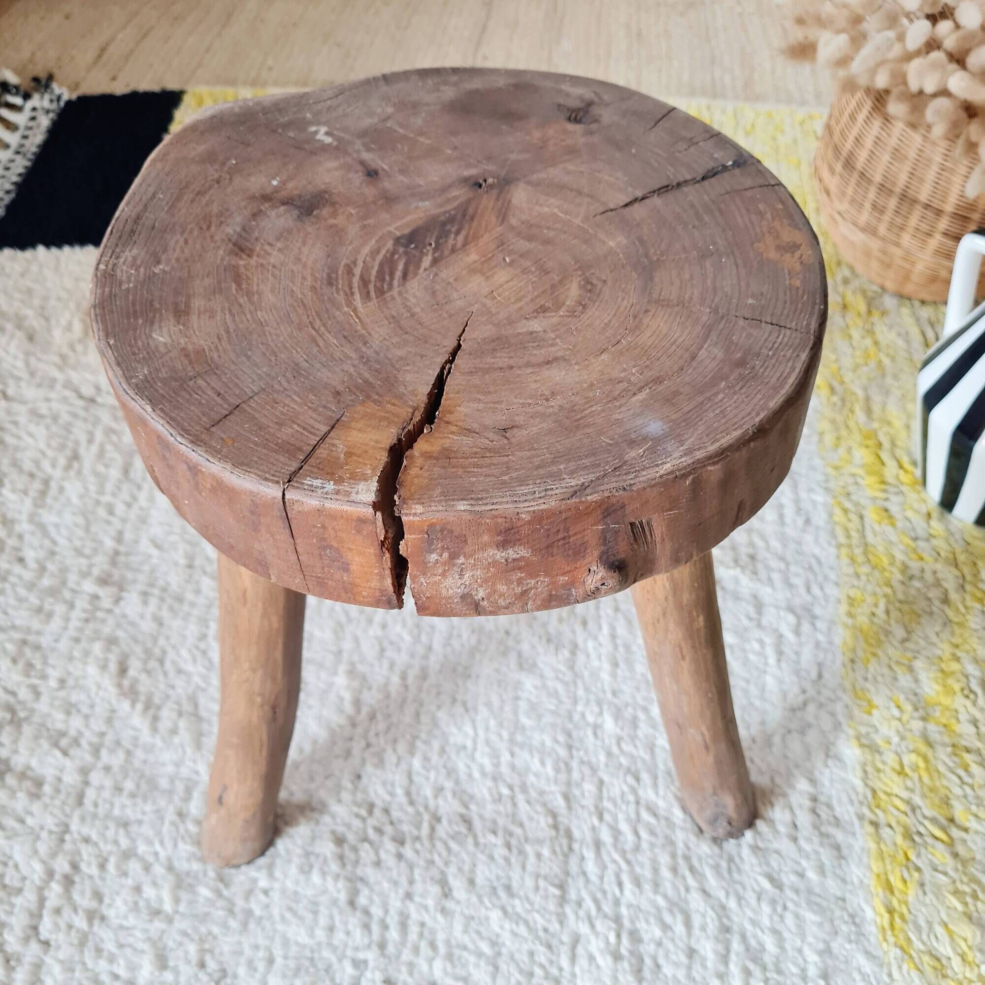 Petite sellette / tabouret ancien en bois brut