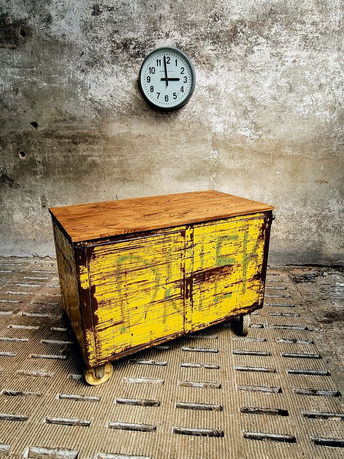 Industrial workbench trolley yellow chest of drawers