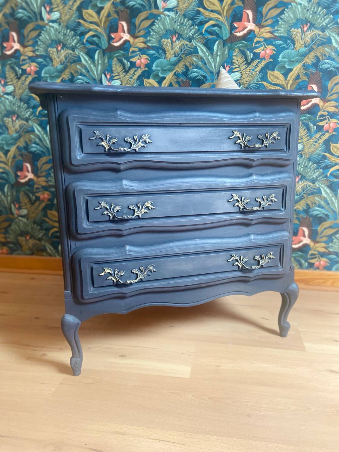 Small Louis XV style chest of drawers