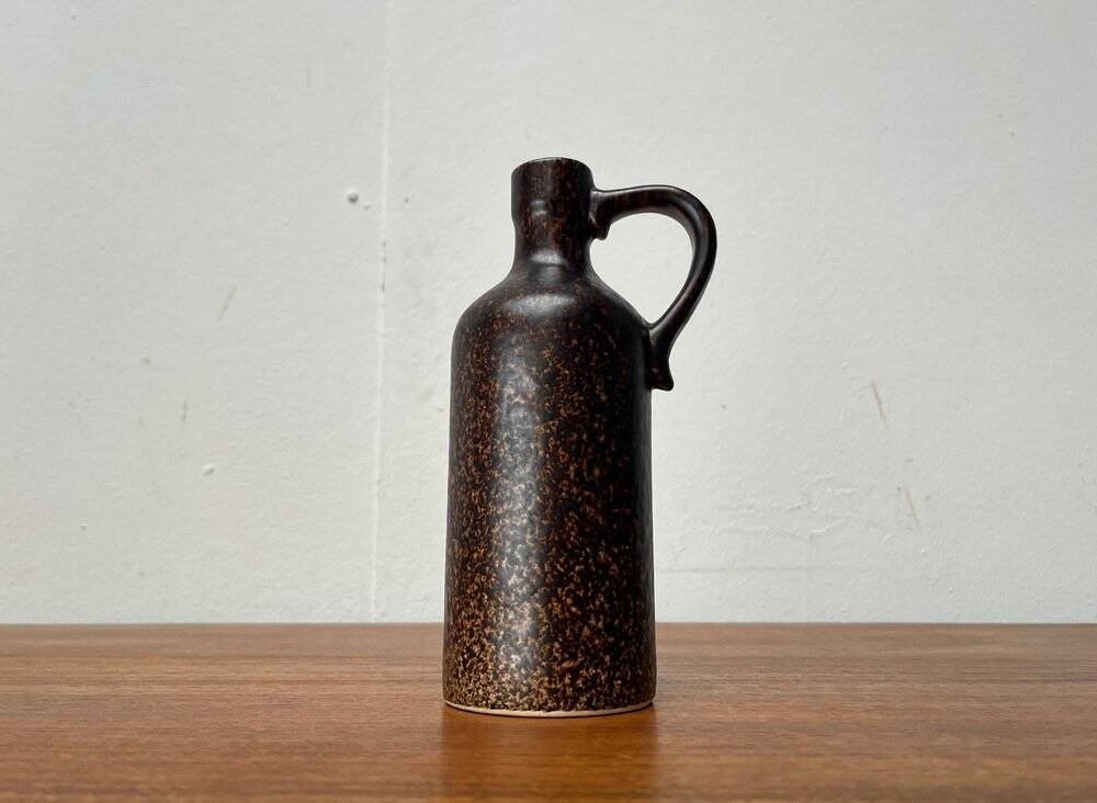 Mid-century ceramic carafe vase by Bastian le Pemp for Kemper / Quimper France, 1960s.