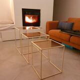 Pull-out coffee tables