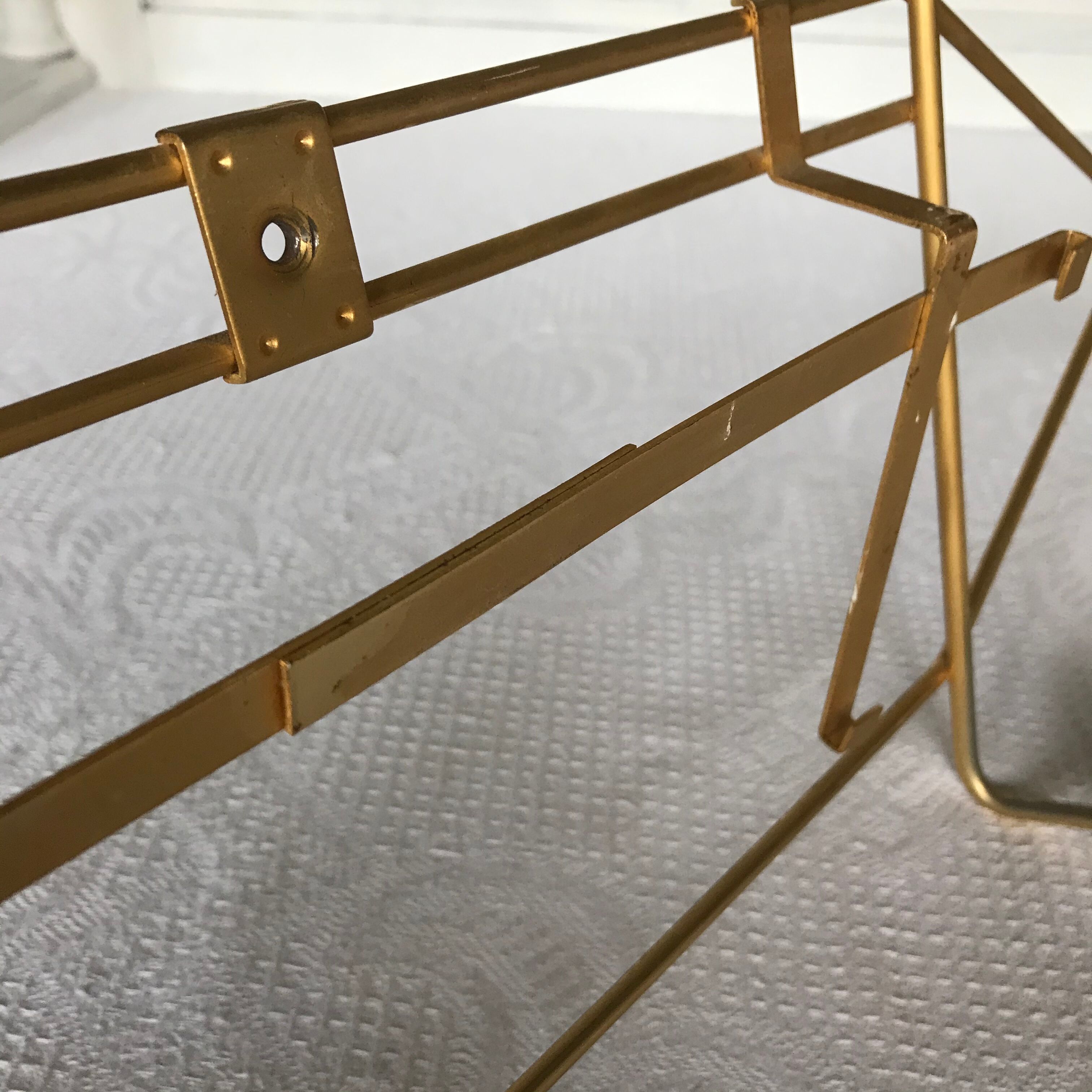 Wall-mounted coat rack