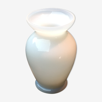 Vase en verre Opaline