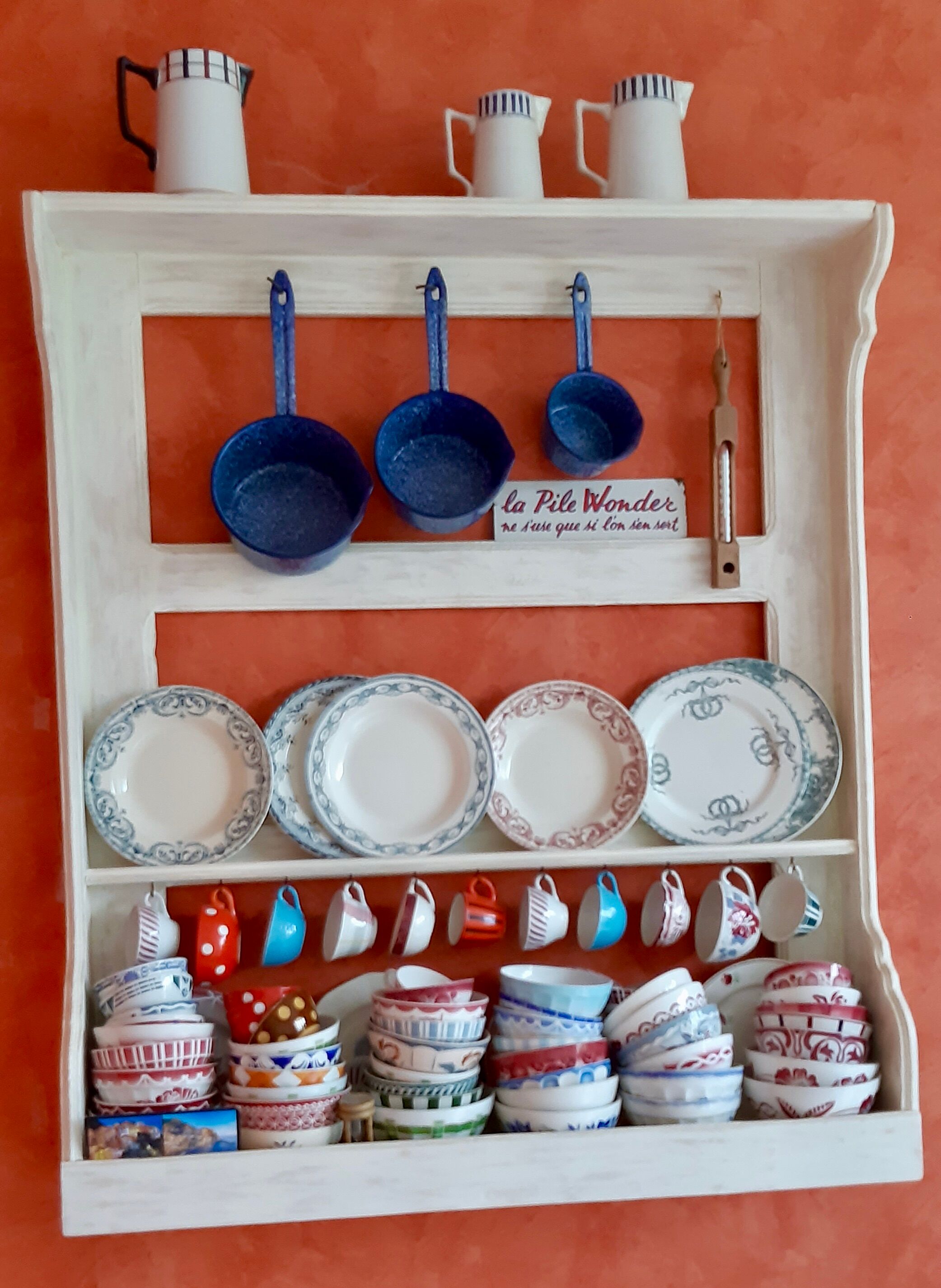 shelf / wall cabinet in wooden sandblasted effect old early twentieth century