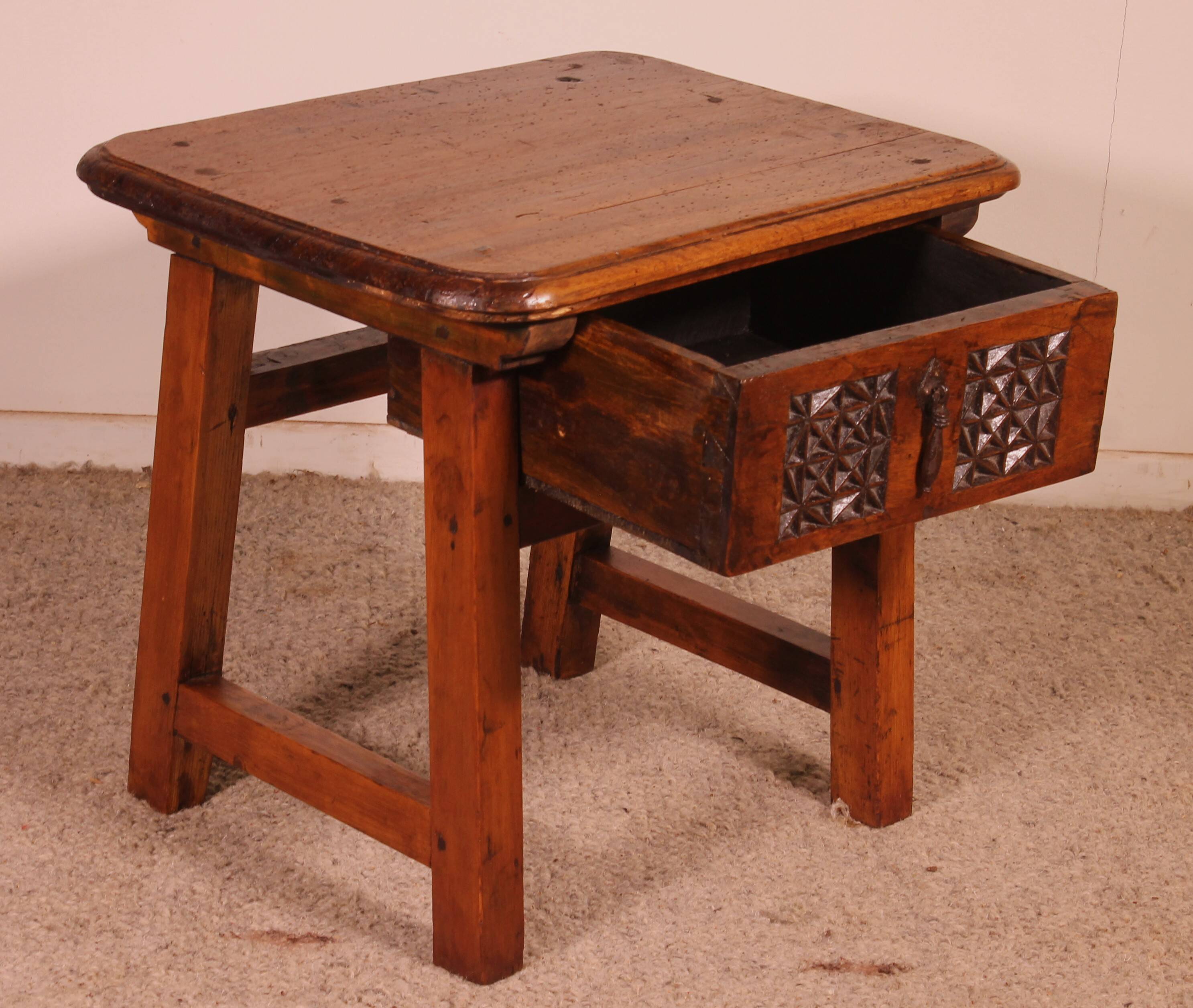 petite table espagnol - 18° siècle