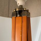 Tripod floor lamp