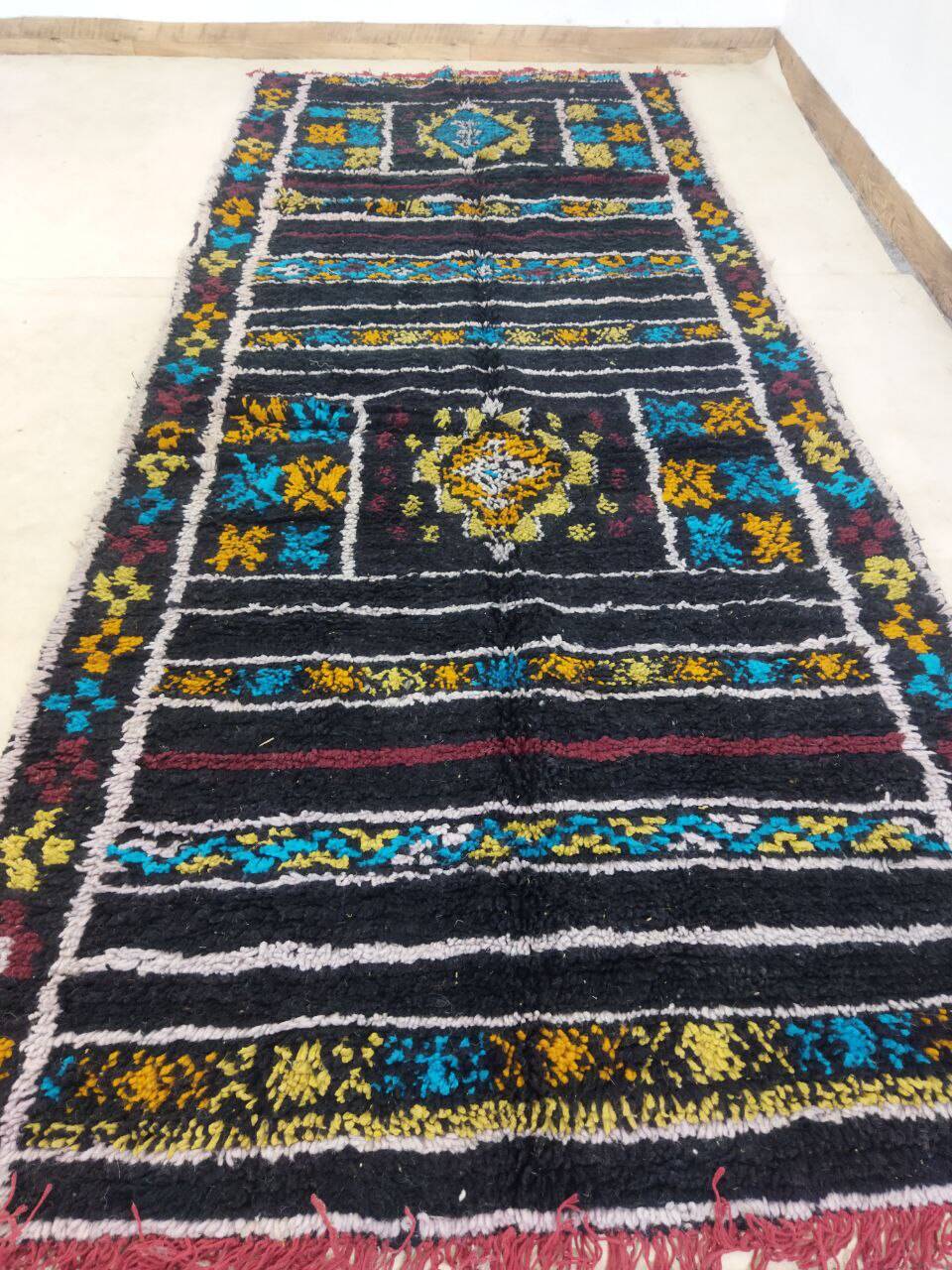 Handmade moroccan berber rug 345 x 110 cm
