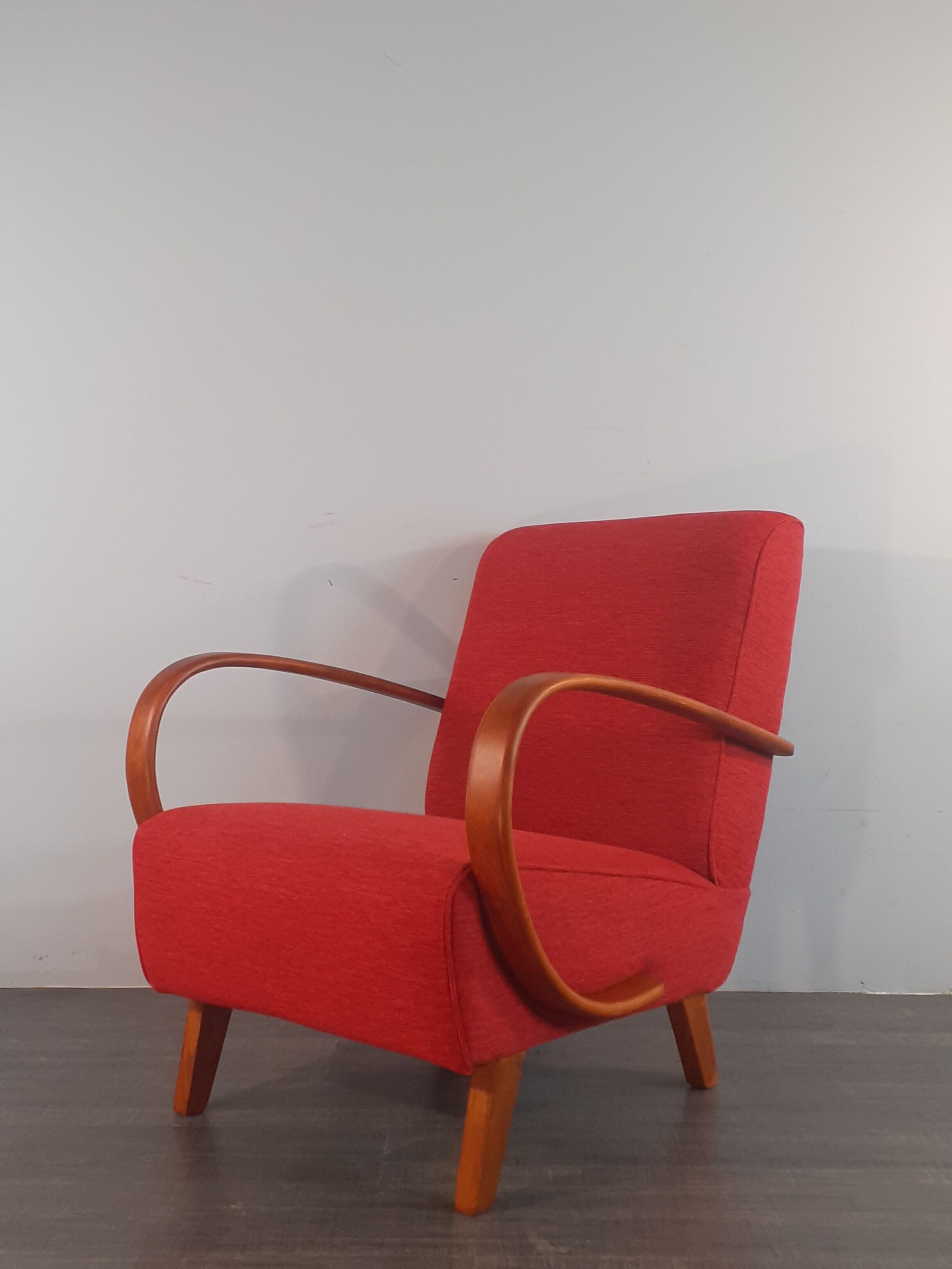 Pair of H262 Armchairs by Jindrich Halabala, Czech Art Deco 1940s
