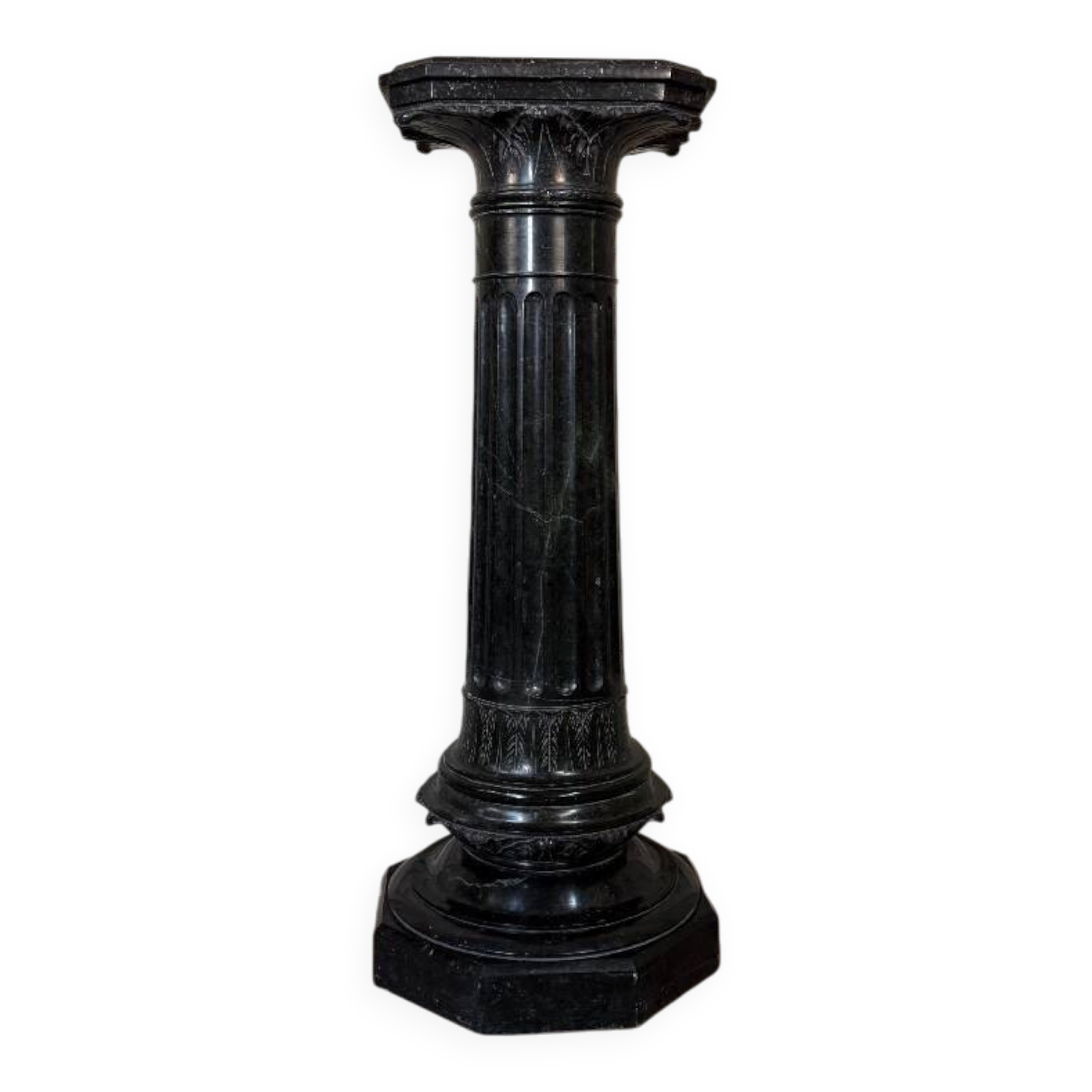 Column in green serpentine marble, circa 1880