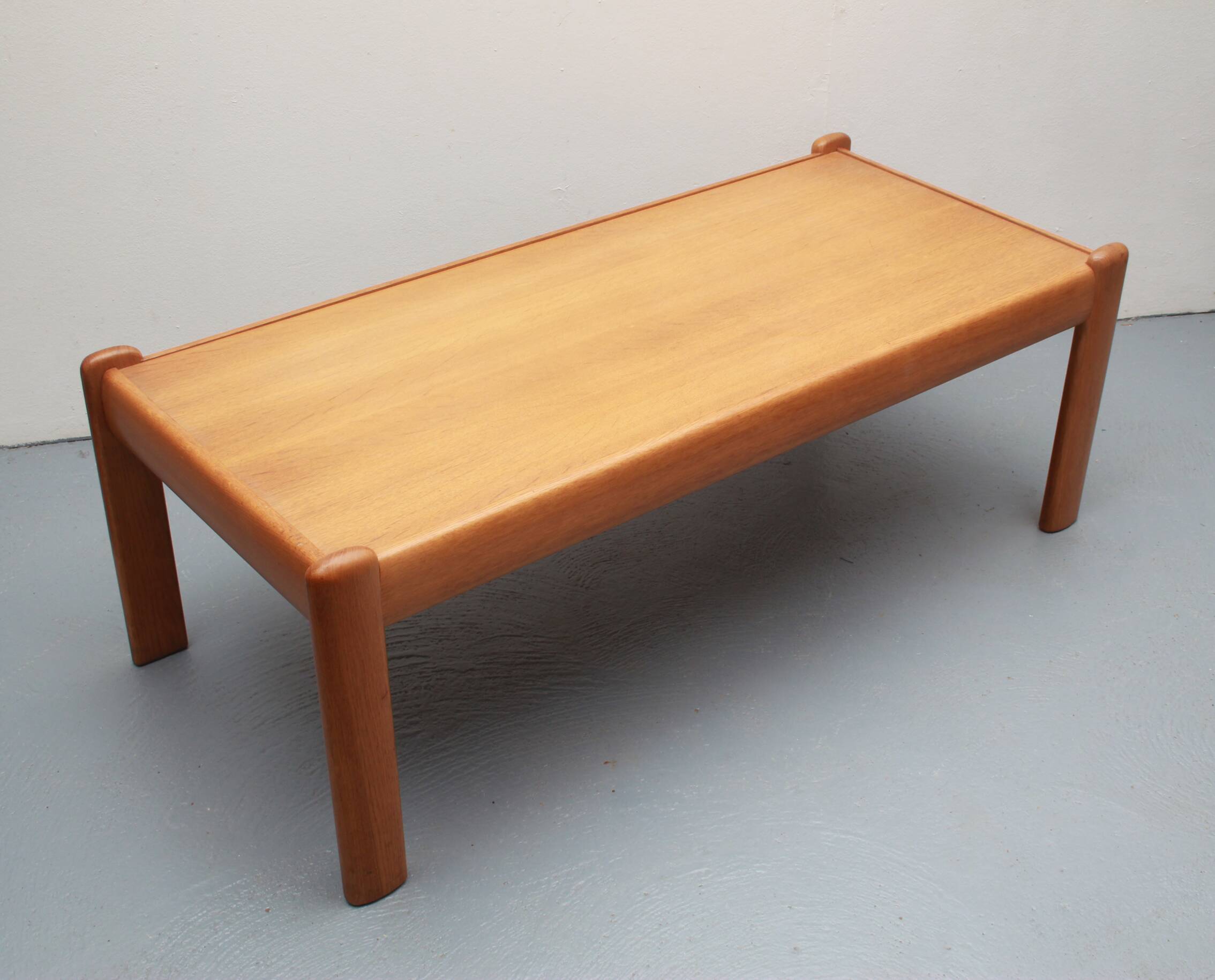 1970s coffeetable in light oak