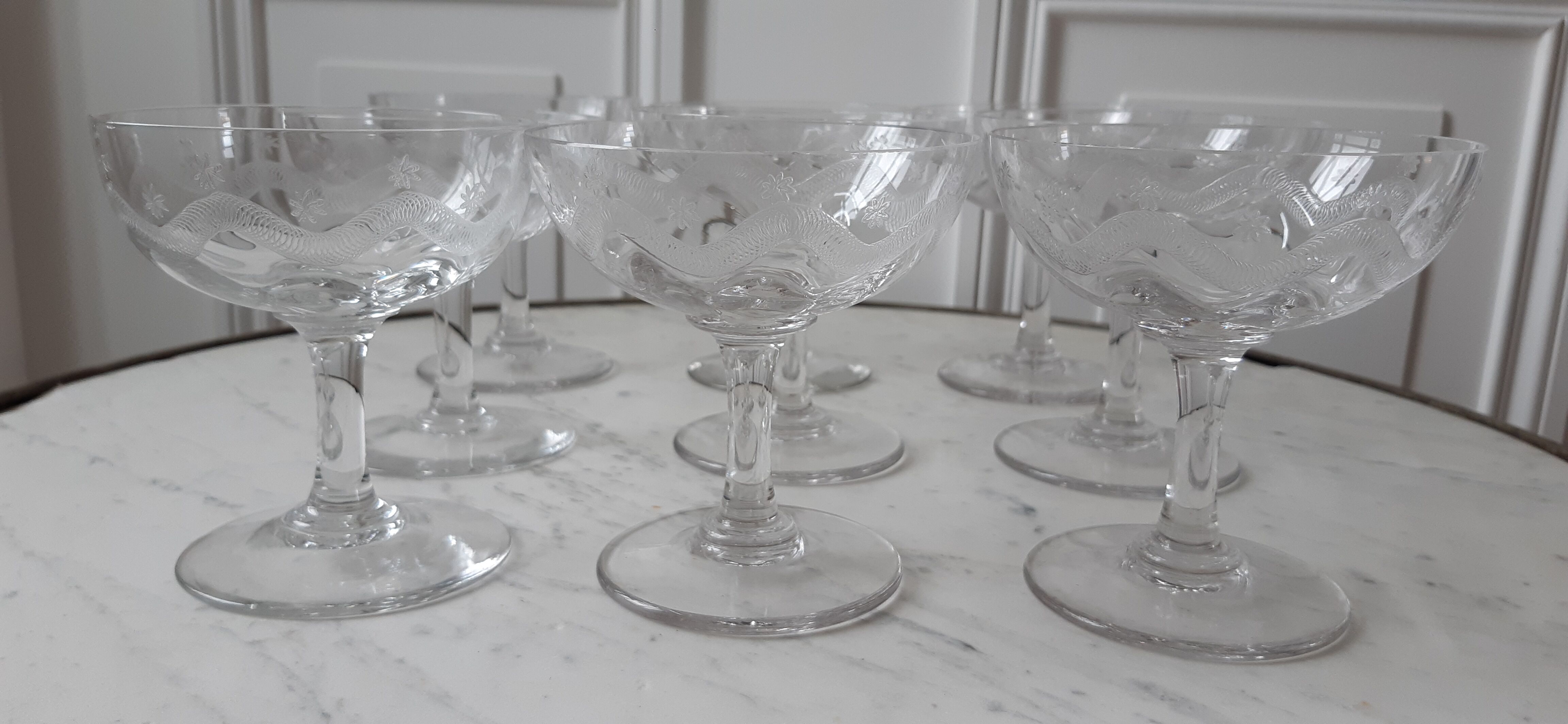 Set of 9 champagne glasses in crystal engraved XIXth