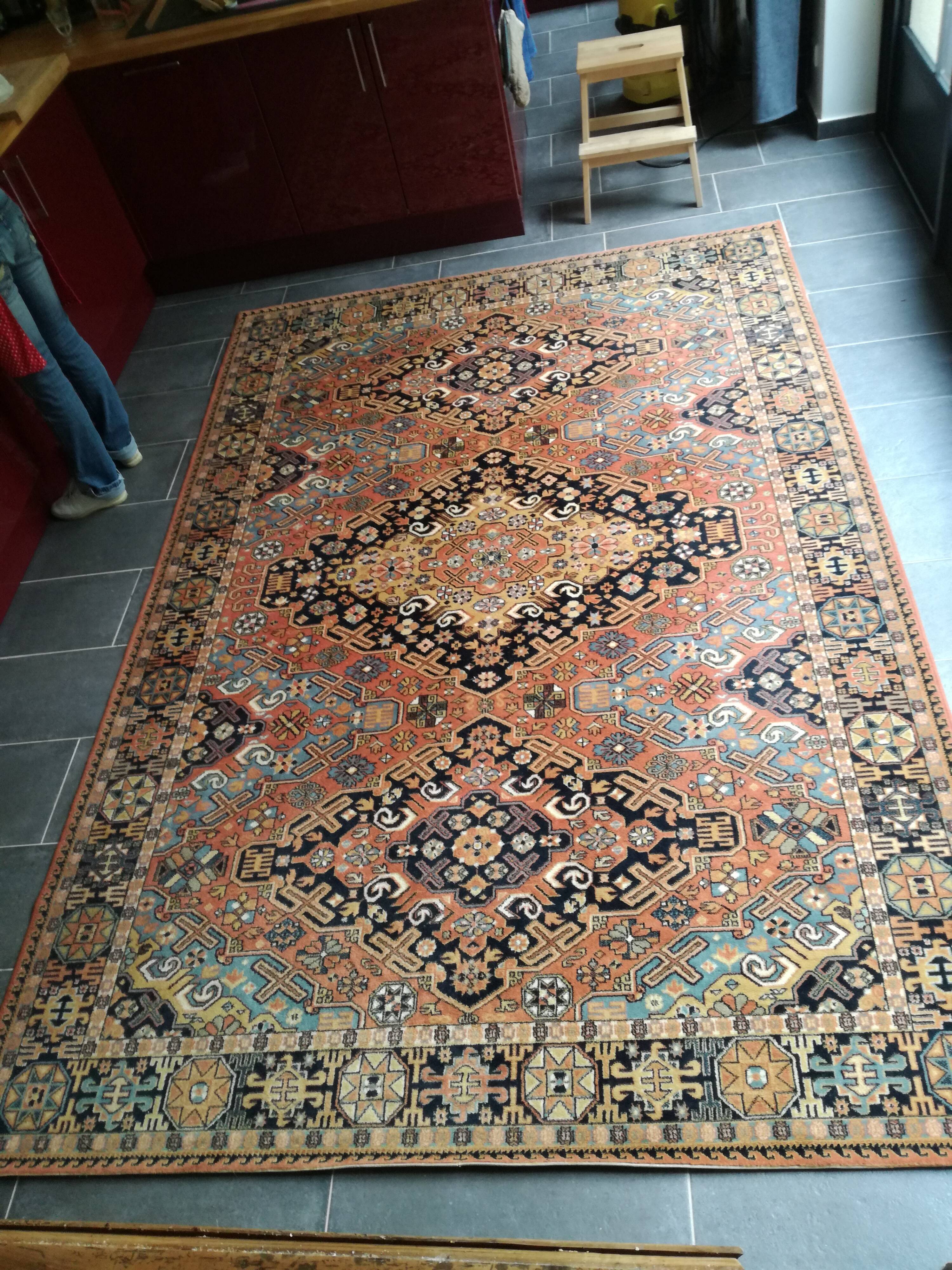 Persian oriental carpet 2m x 3m