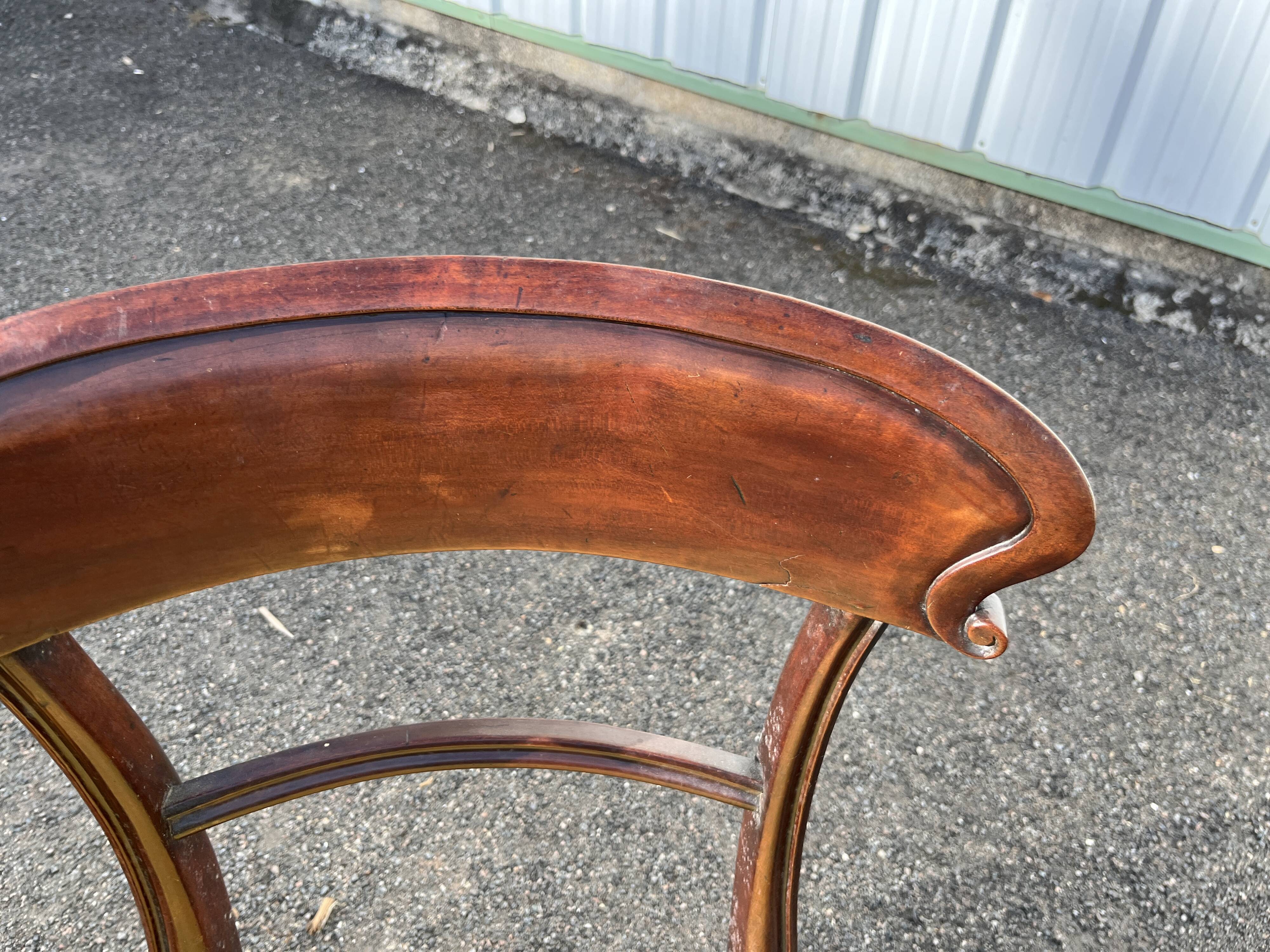 Lot de 3 chaises style victorien – acajou – assise velours jaune