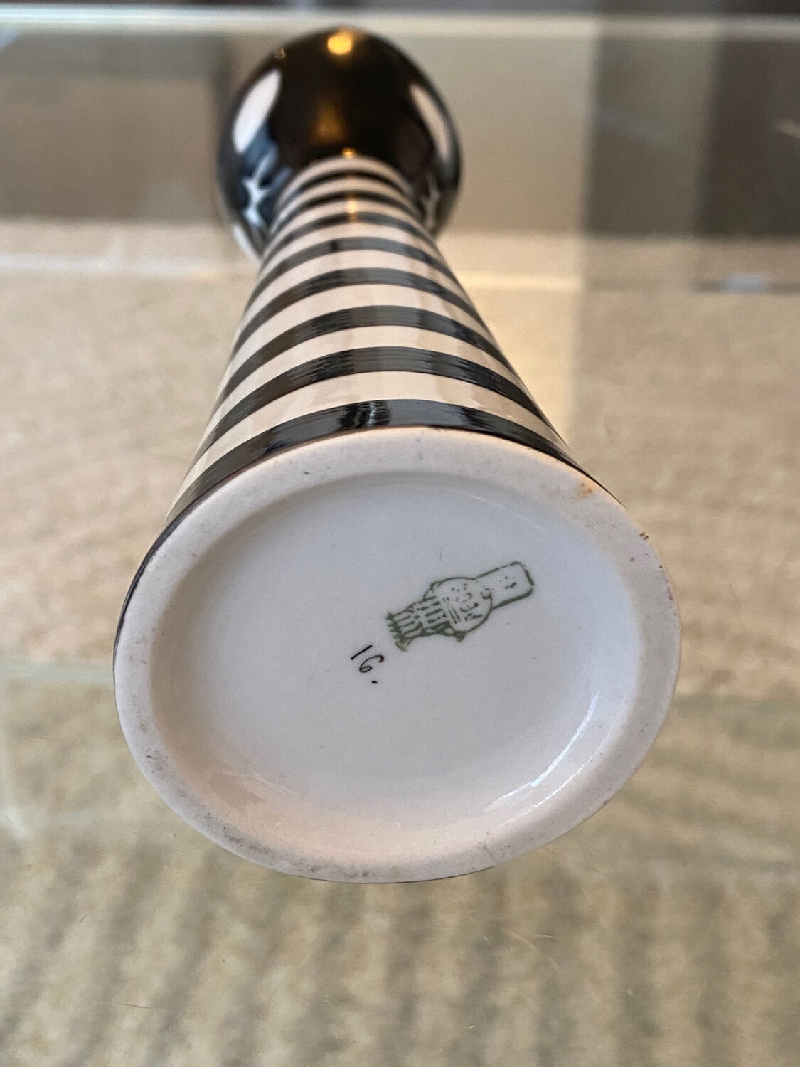 Vase Chat vintage 1960 de Janos Torok pour Zsolnay