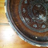 Lot de 2 plateaux en bois ronds sculptés vintage