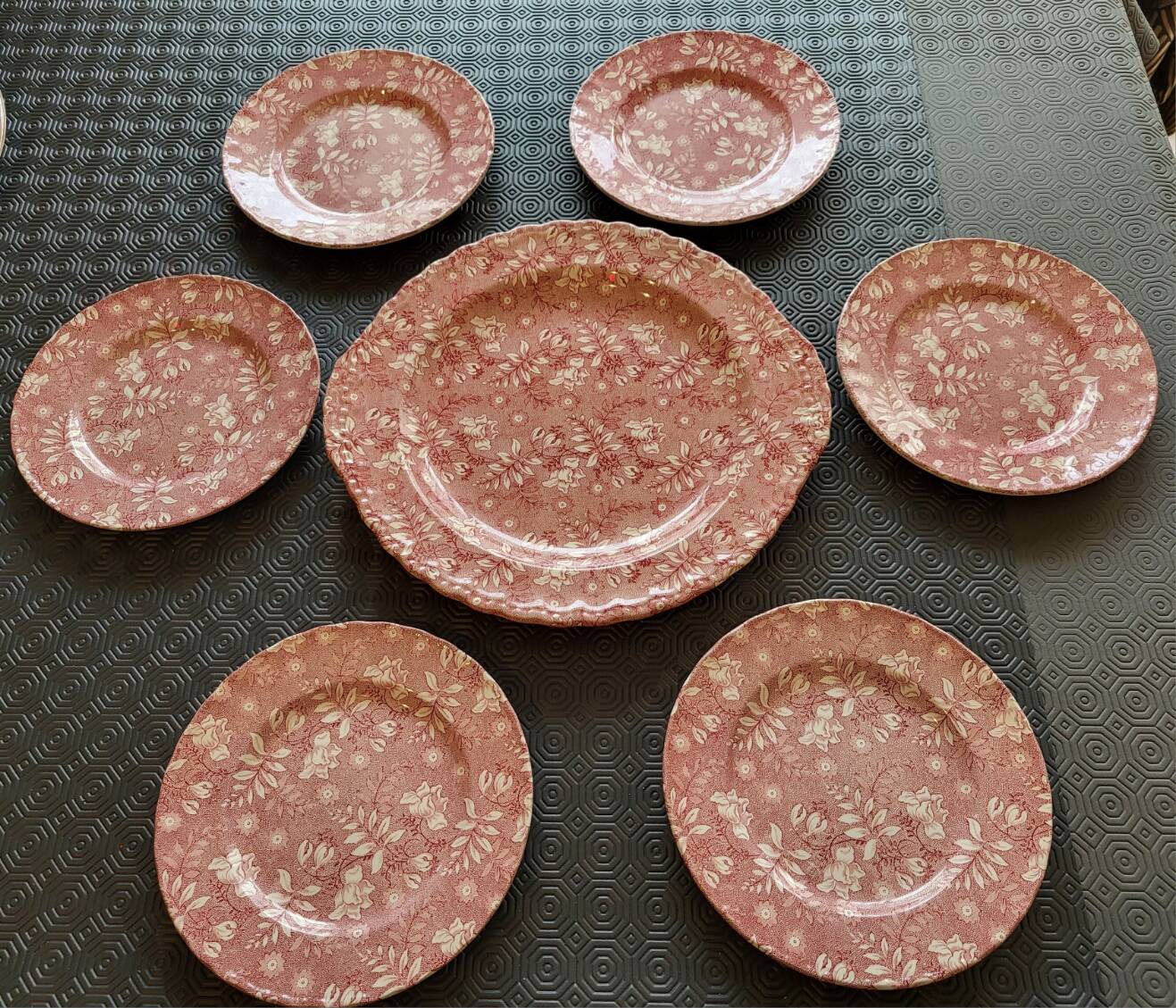 Service  Grindley of Stoke Royal Tudor Velvet en faïence Rose Anglais