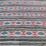 Tapis blanc à motifs multicolores fait main 200x110cm