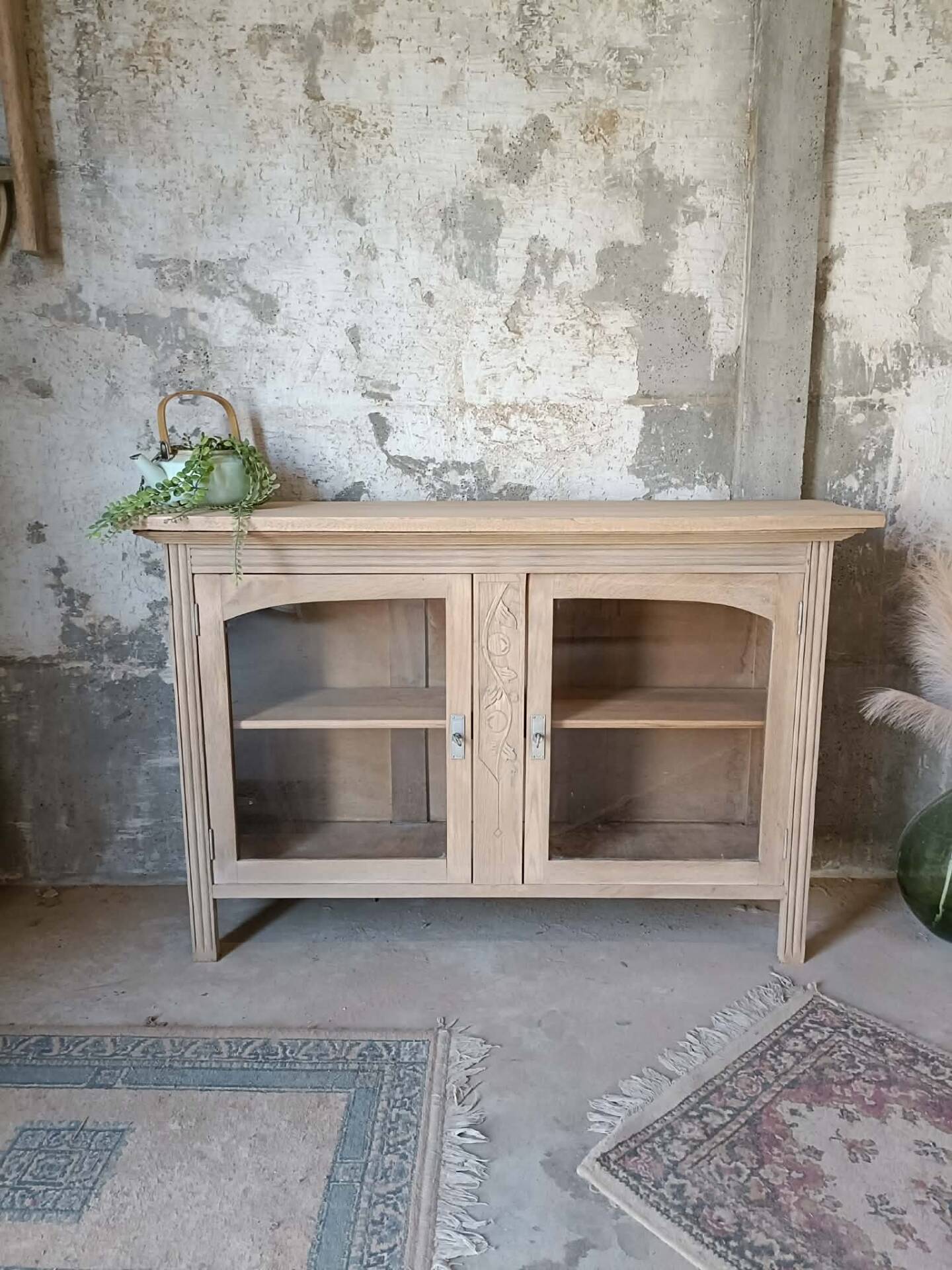 Buffet vitrine 