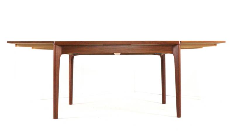 Henning Kjaernulf for extendable rectangular dining table Vejle - Danish