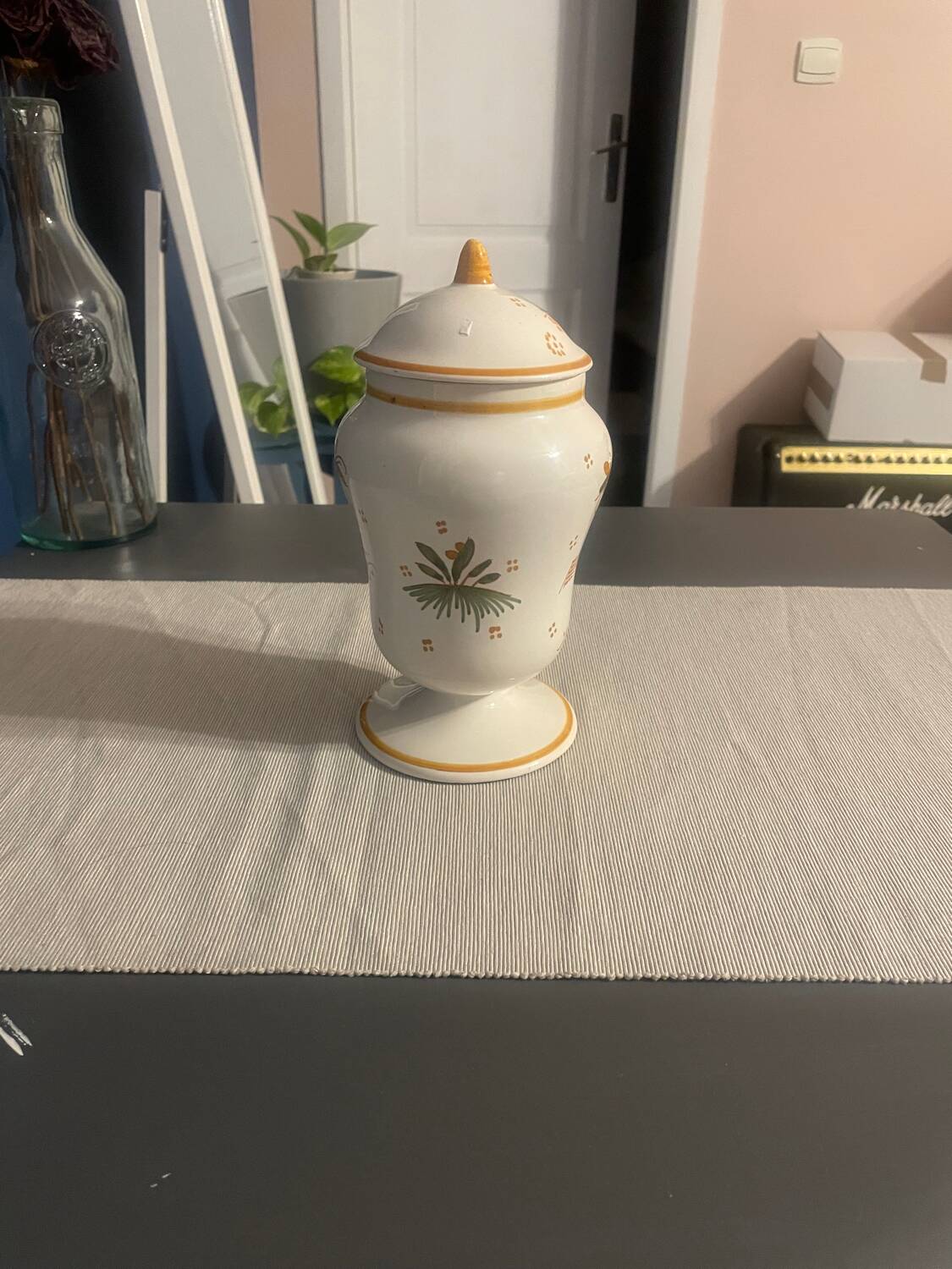 Moustiers pharmacy pot