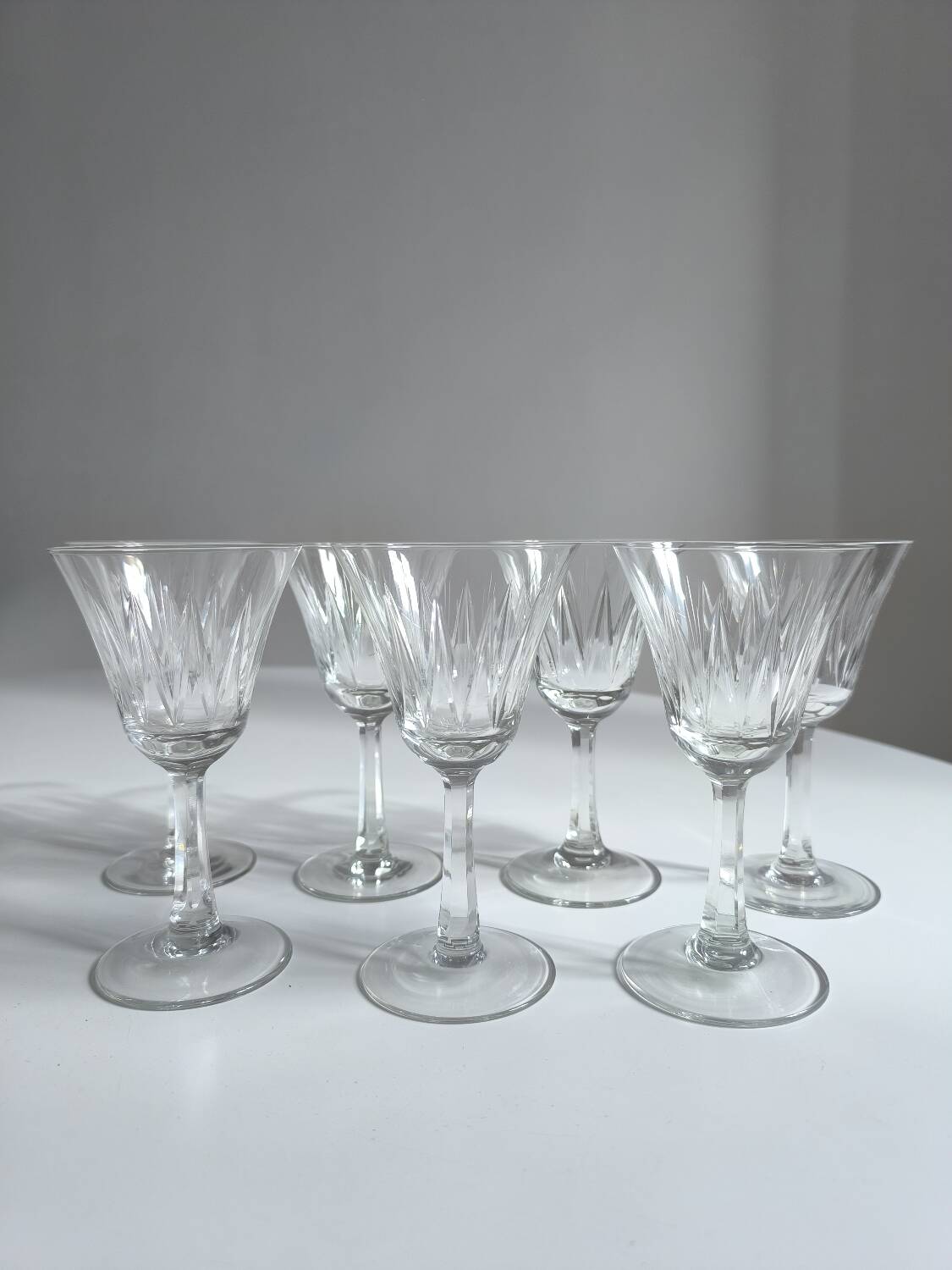 Set of 7 chiseled crystal glasses