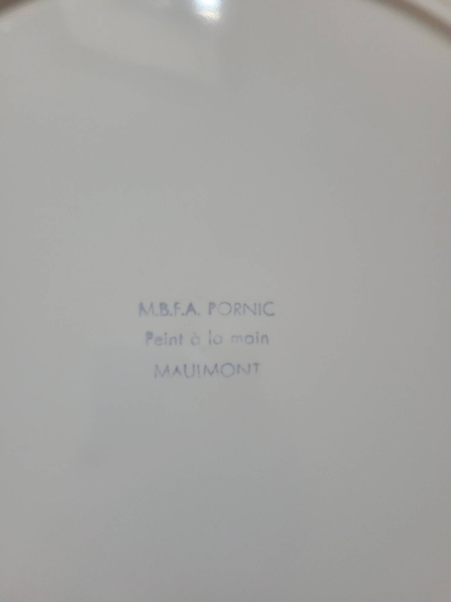 Large round plate MBFA Pornic