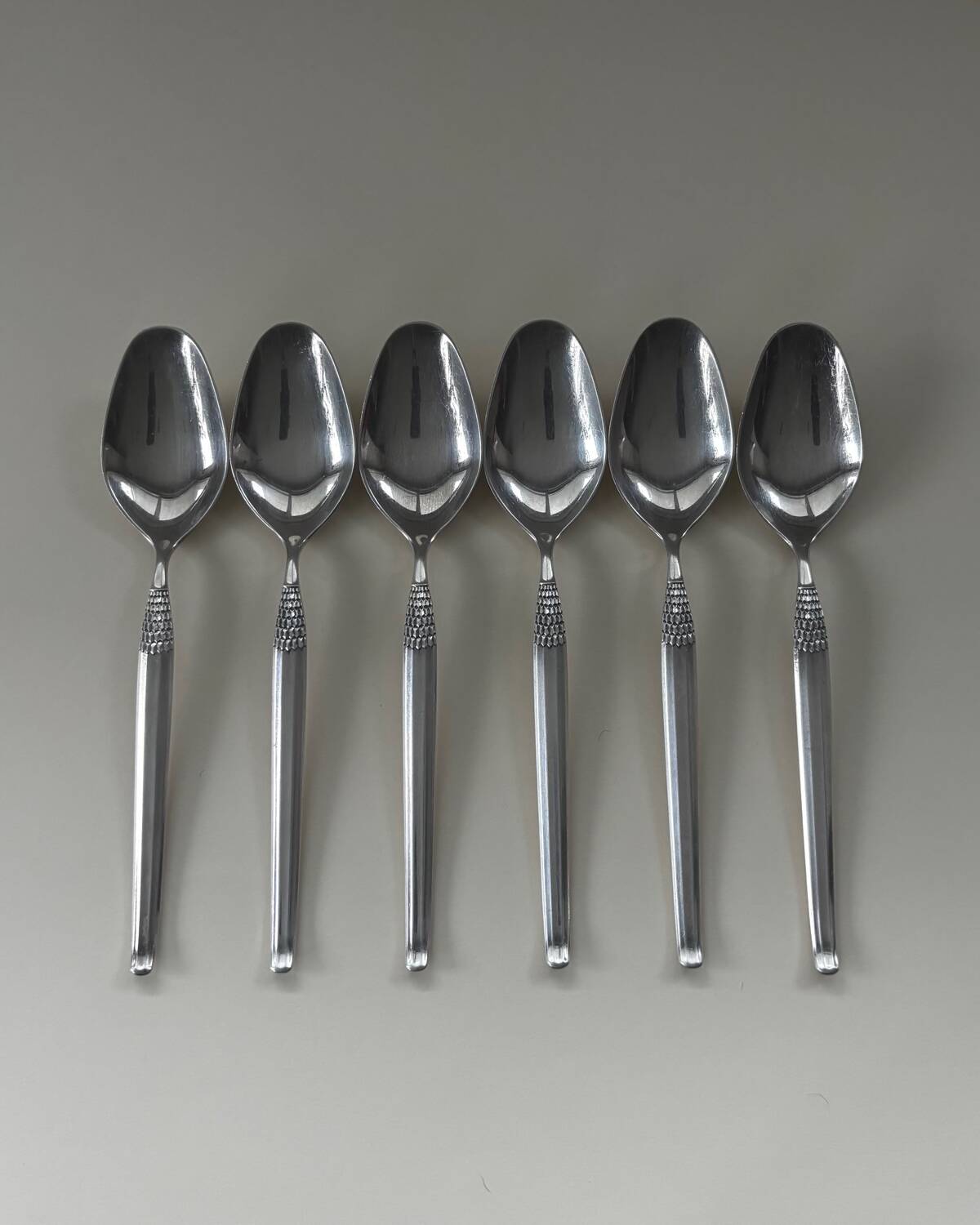 18 pièces Couverts “Cheri” Henning Seidelin pour Frigast Danemark