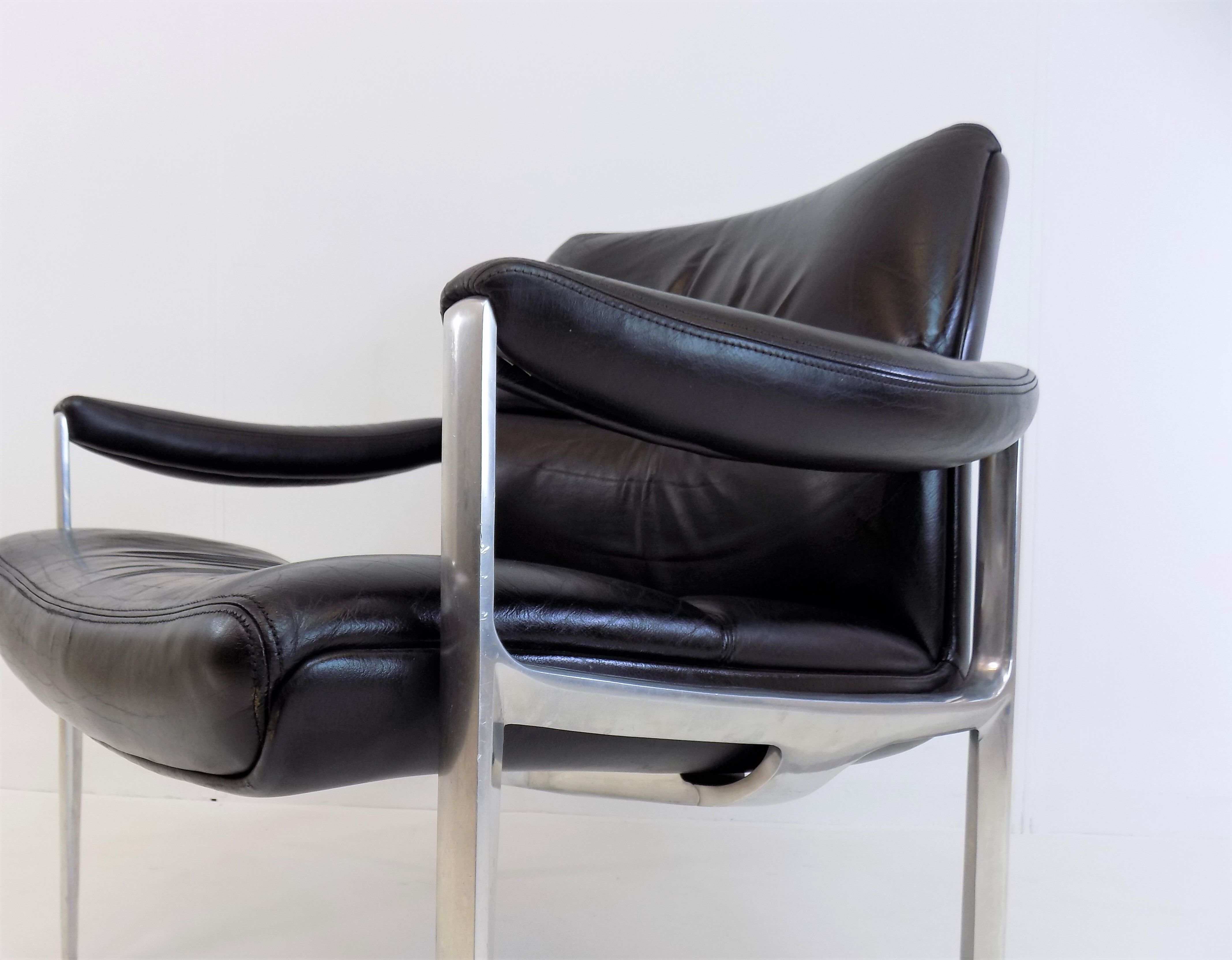 Lot de 2 fauteuils en cuir Röder Söhne by Miller Borgsen
