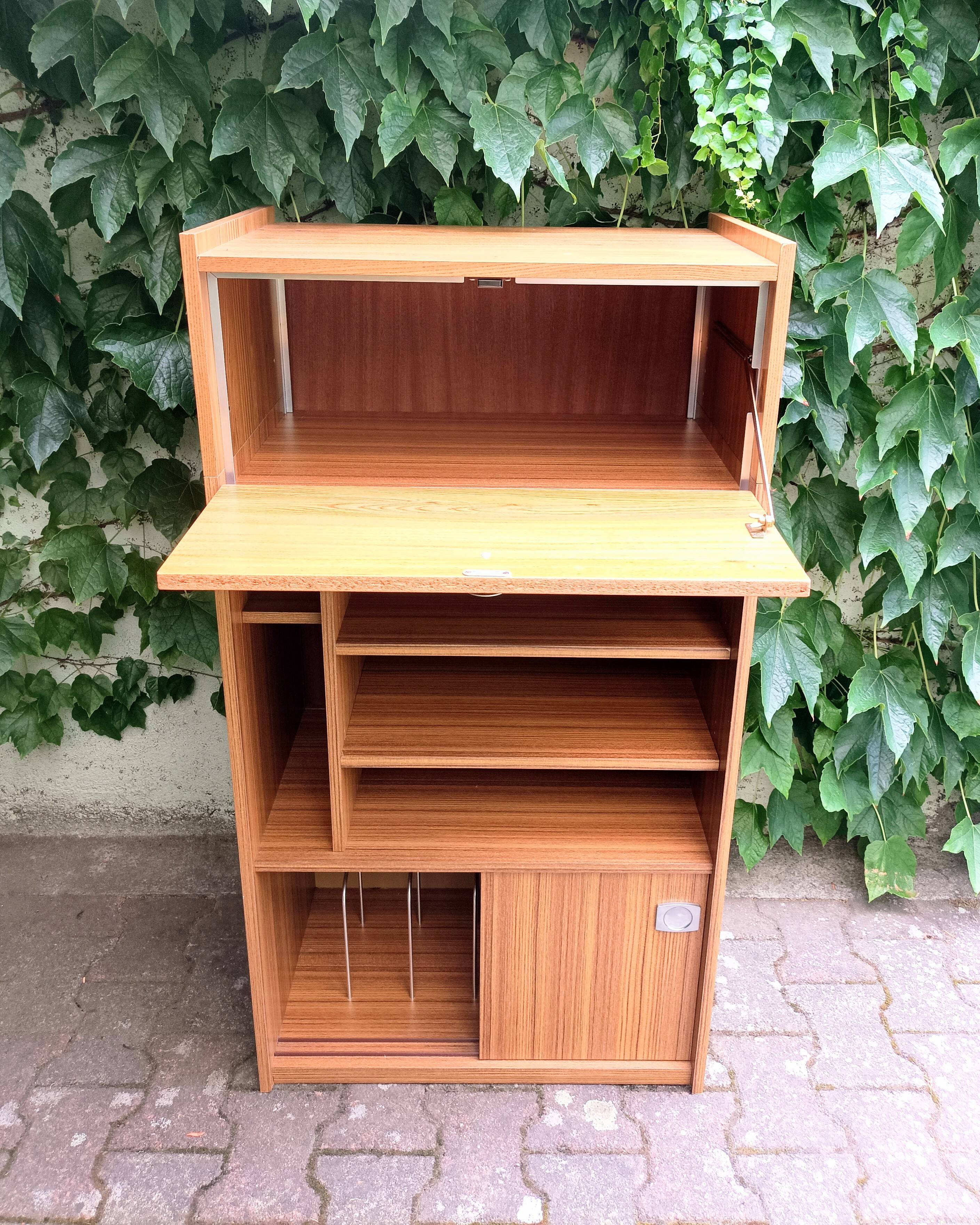 Meuble hi-fi vinyle par Berlioz