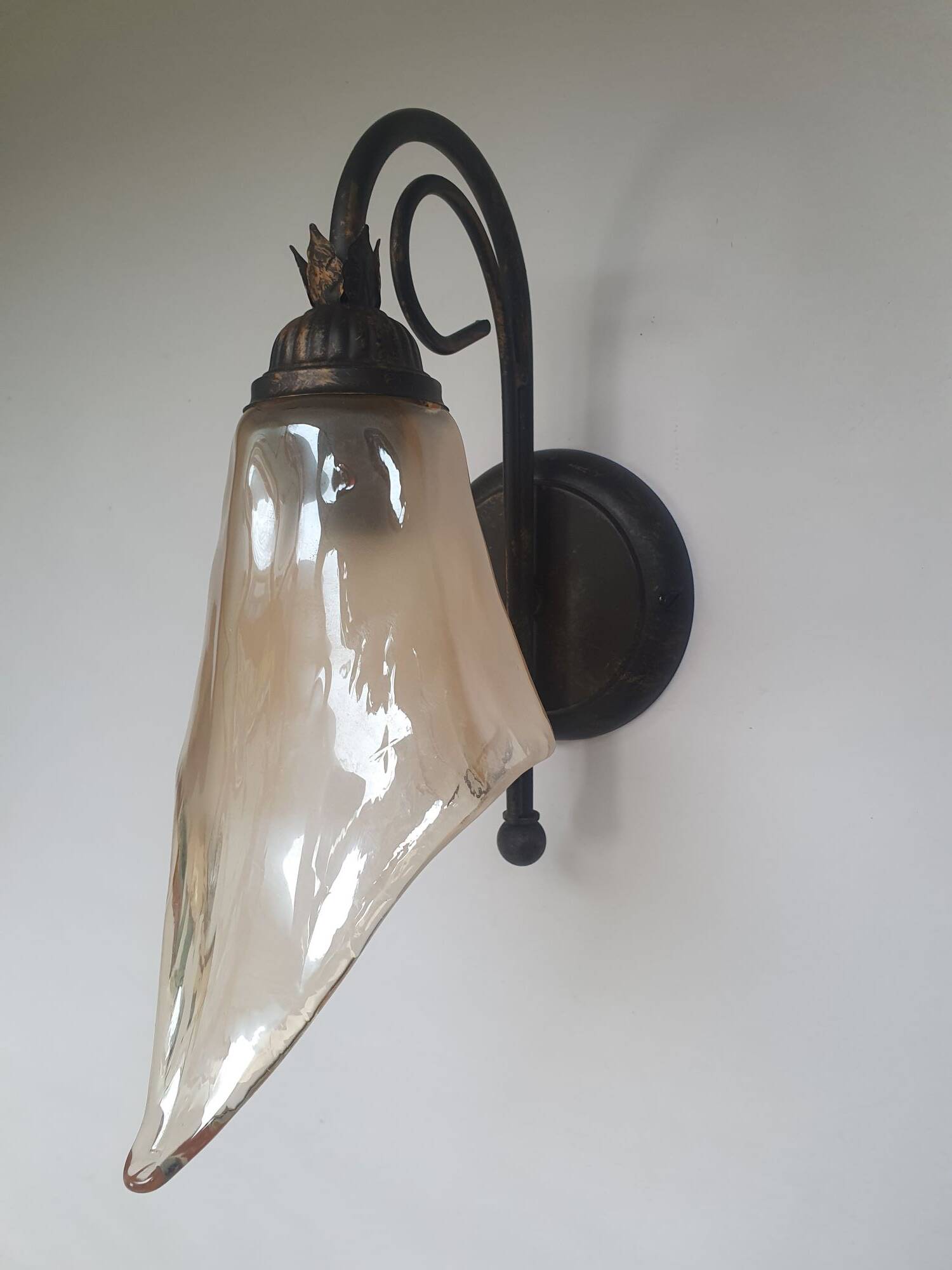 Pair of vintage flower-shaped globe wall lights